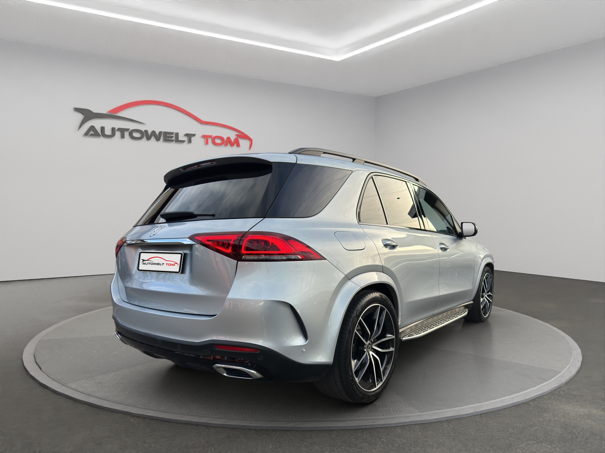 listing desktop thumbnail image 4