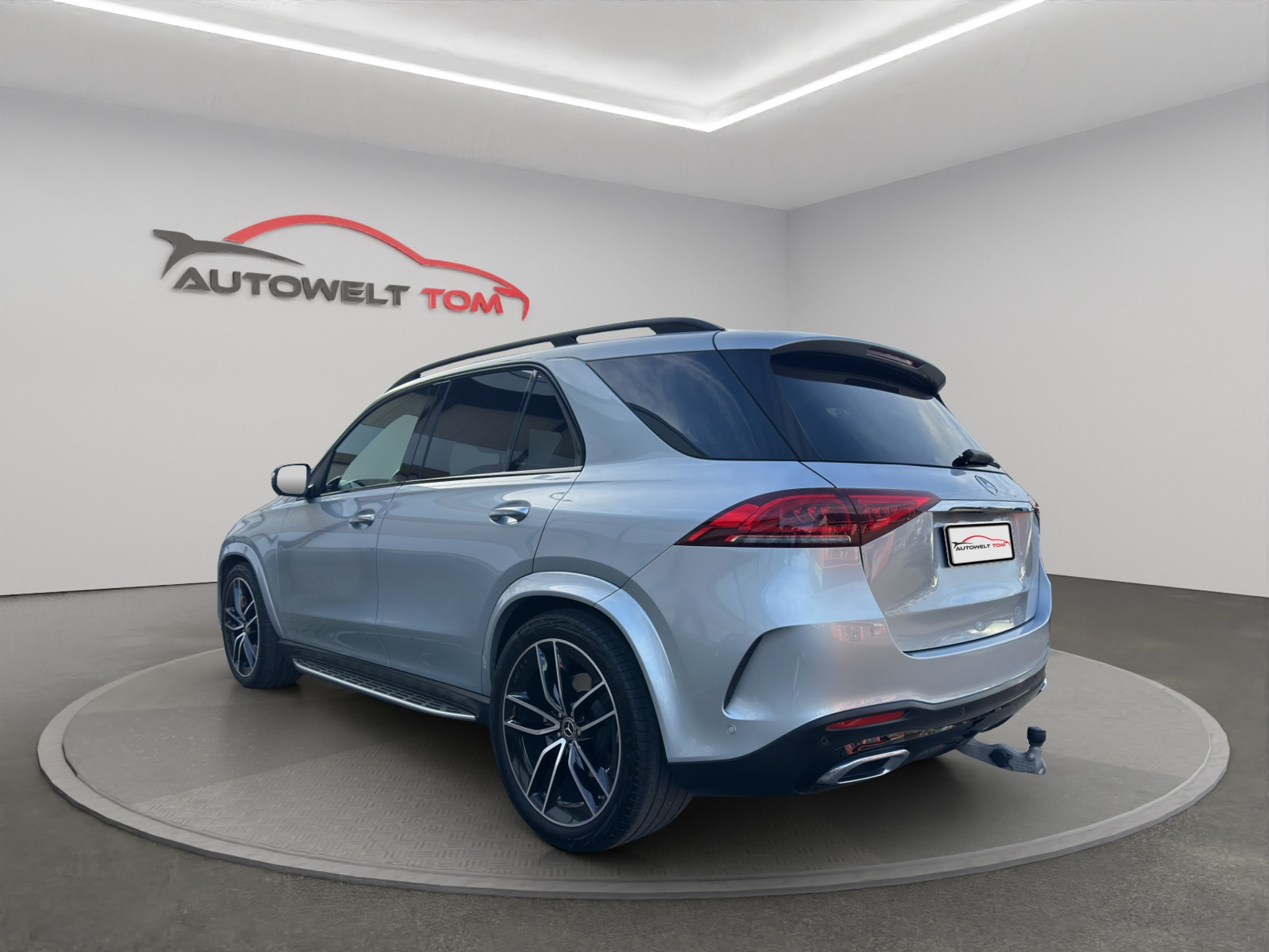 listing desktop thumbnail image 2