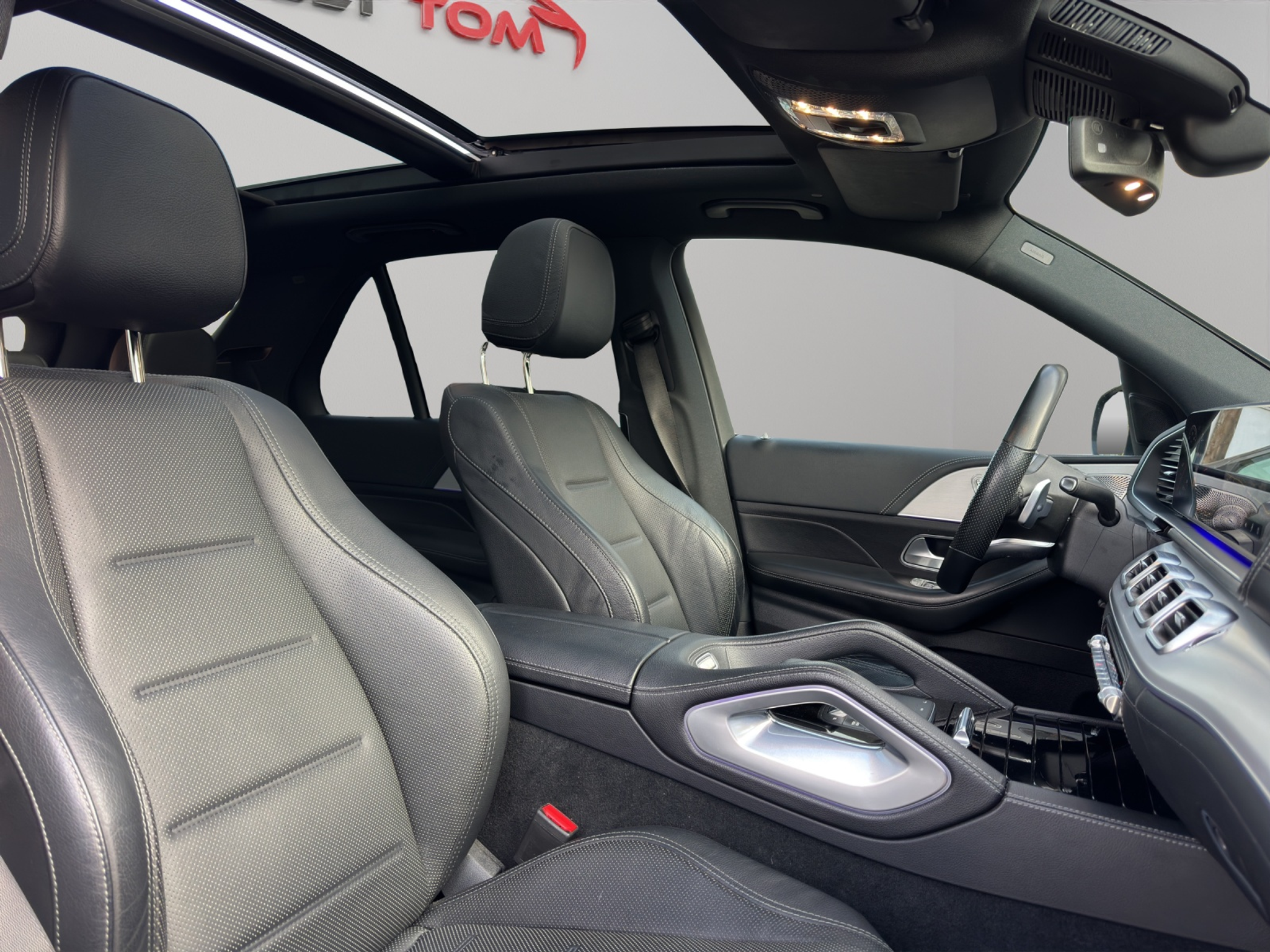 listing desktop thumbnail image 12