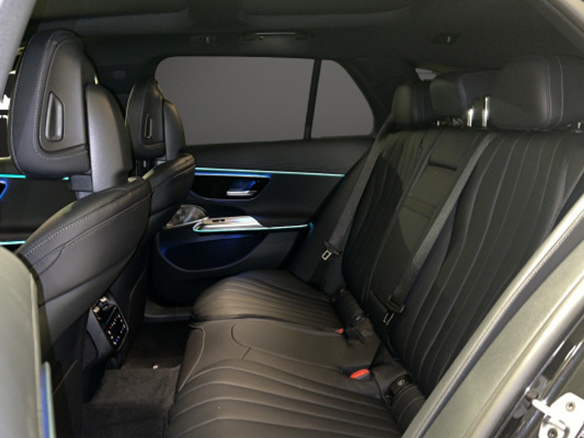 listing desktop thumbnail image 9