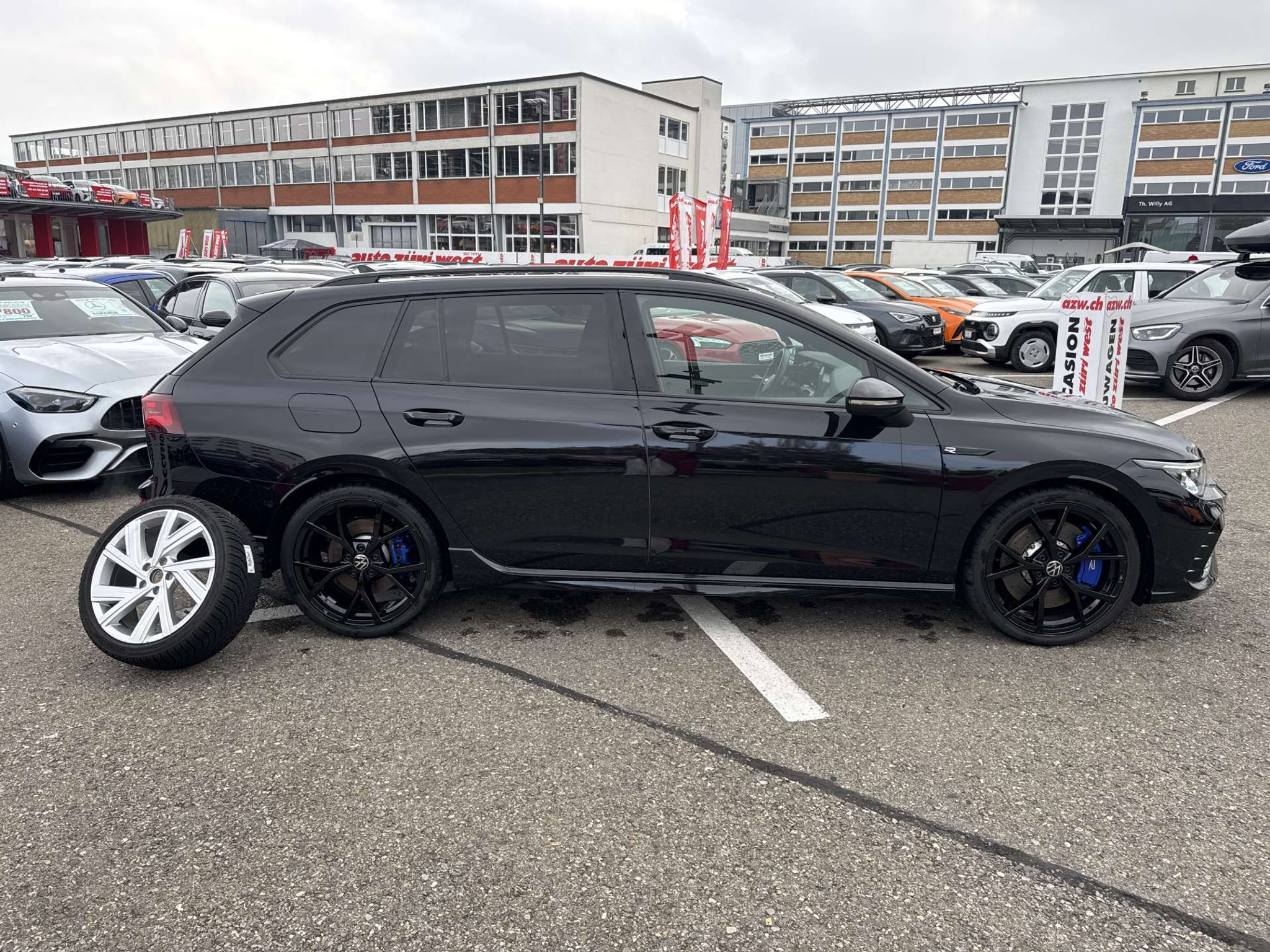 listing desktop thumbnail image 10