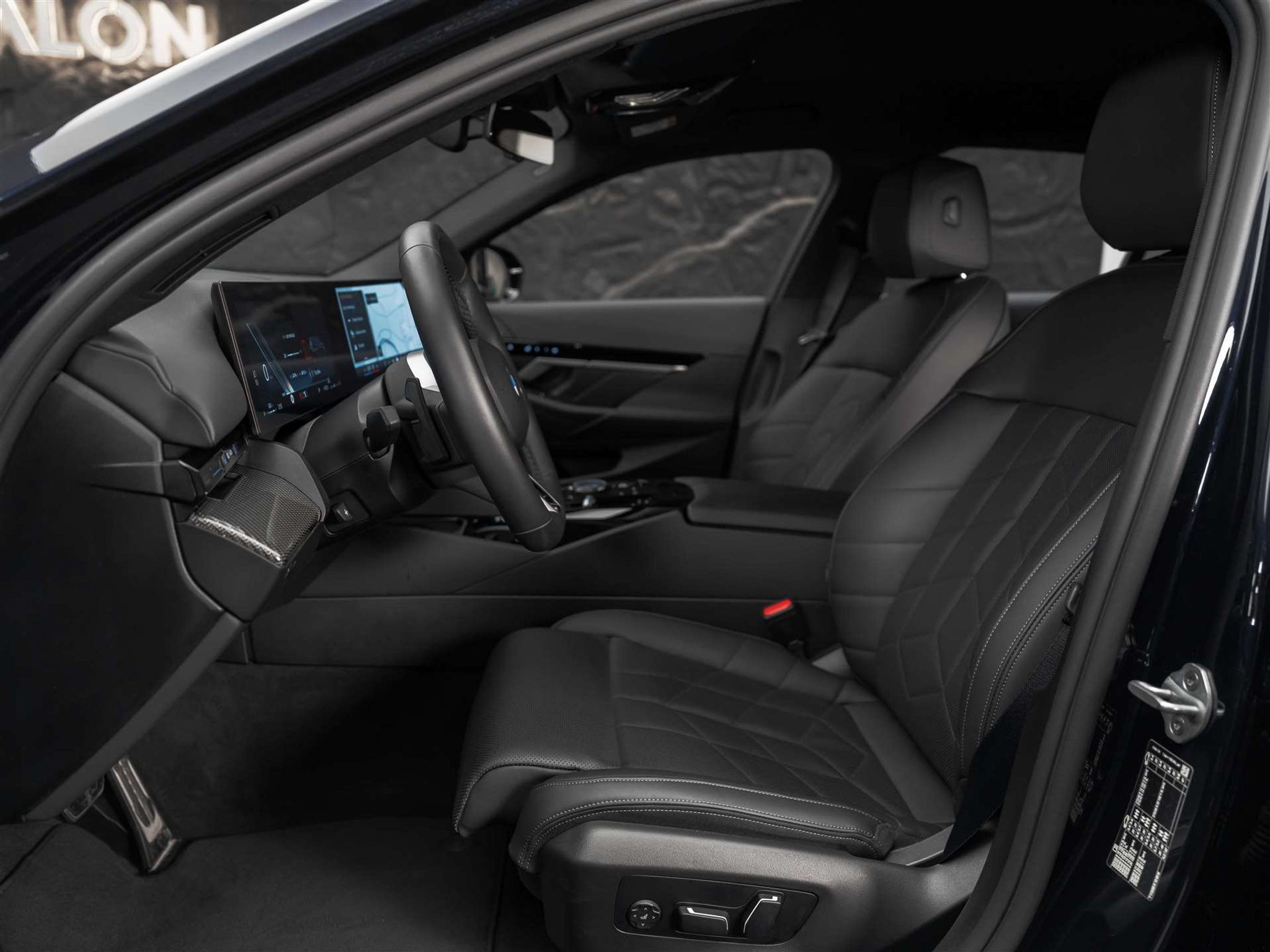 listing desktop thumbnail image 8