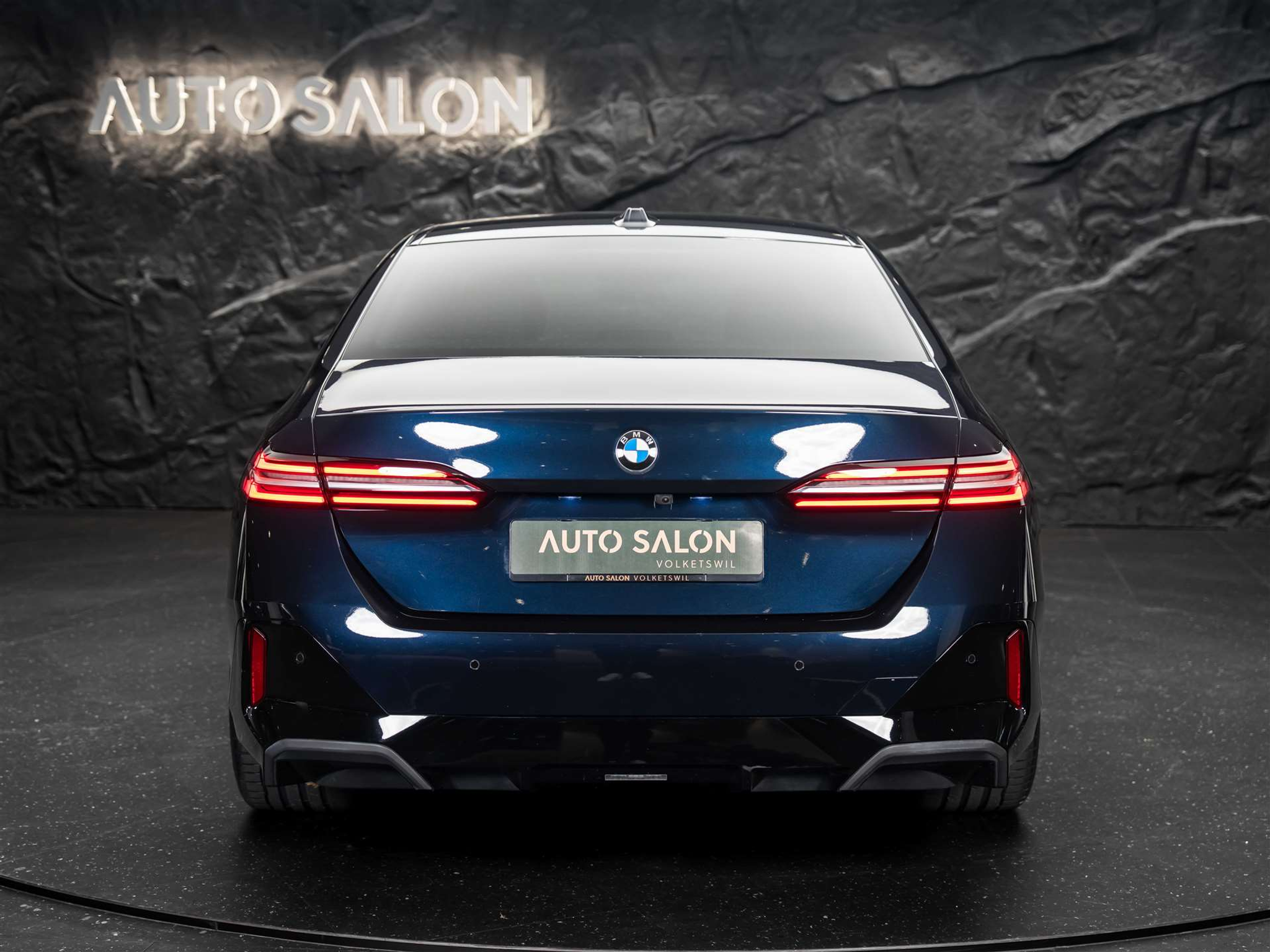 listing desktop thumbnail image 3