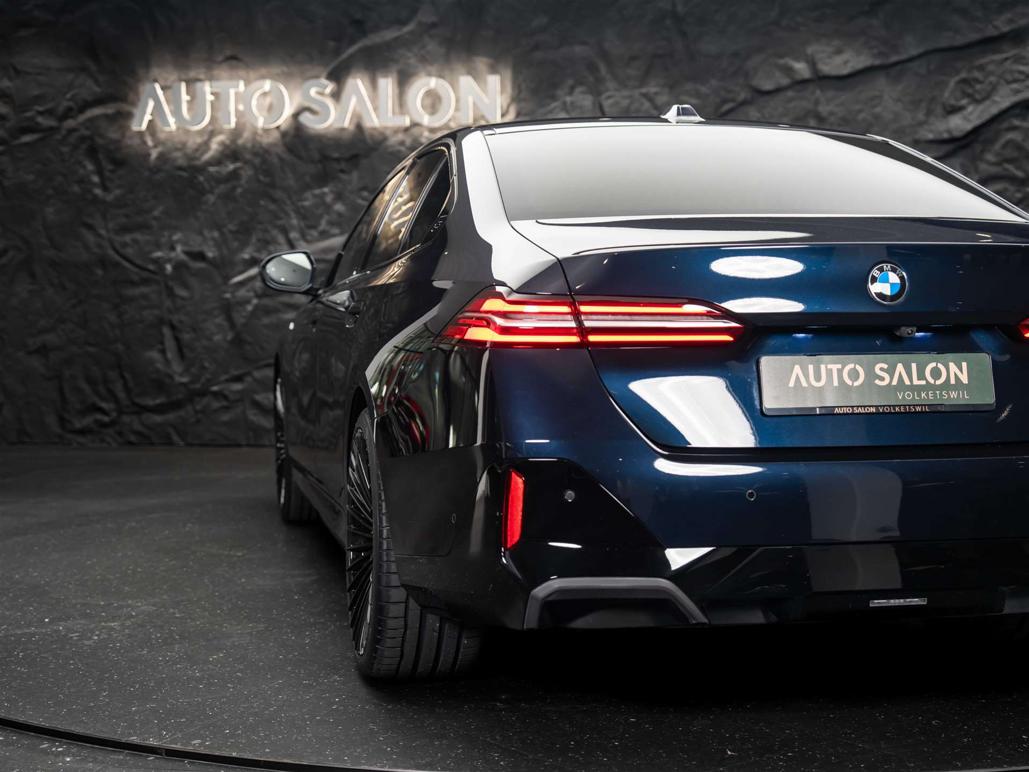 listing desktop thumbnail image 21