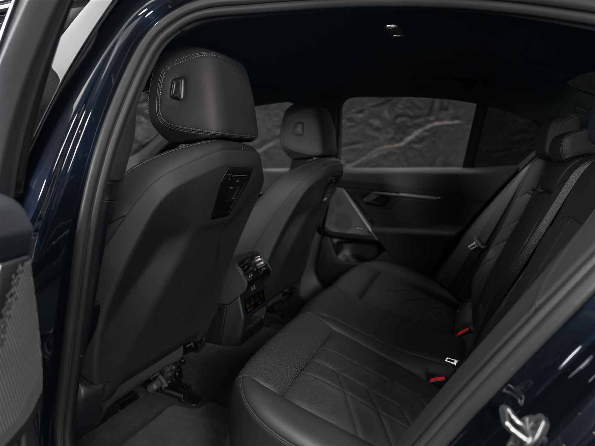 listing desktop thumbnail image 10