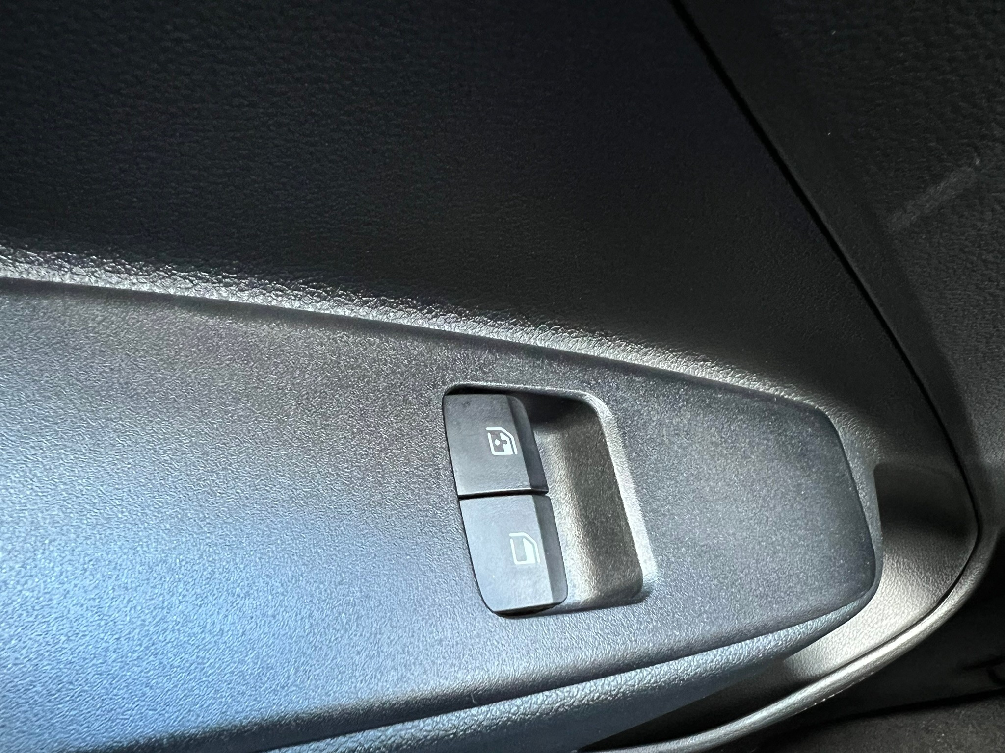 listing desktop thumbnail image 15