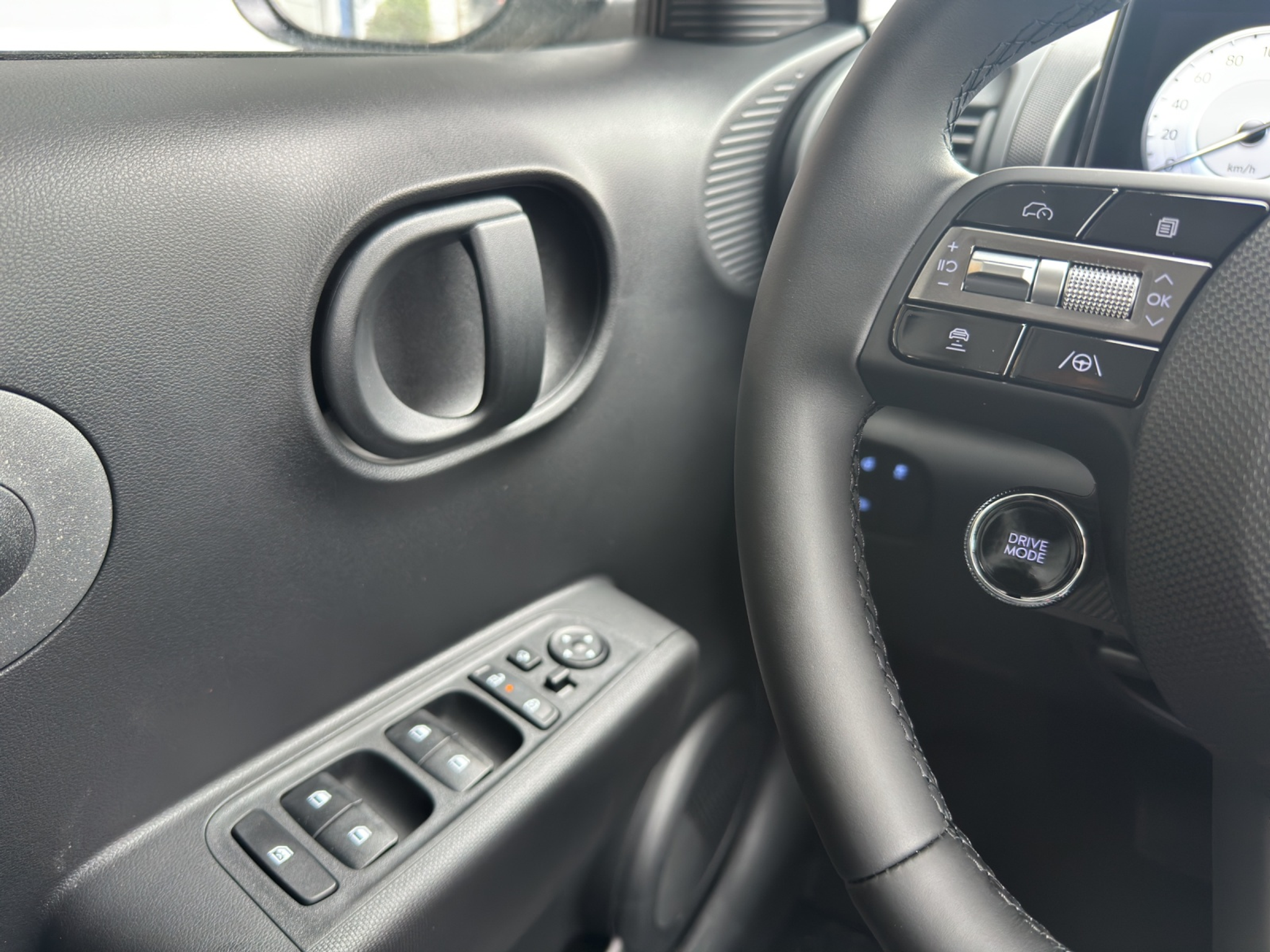 listing desktop thumbnail image 12