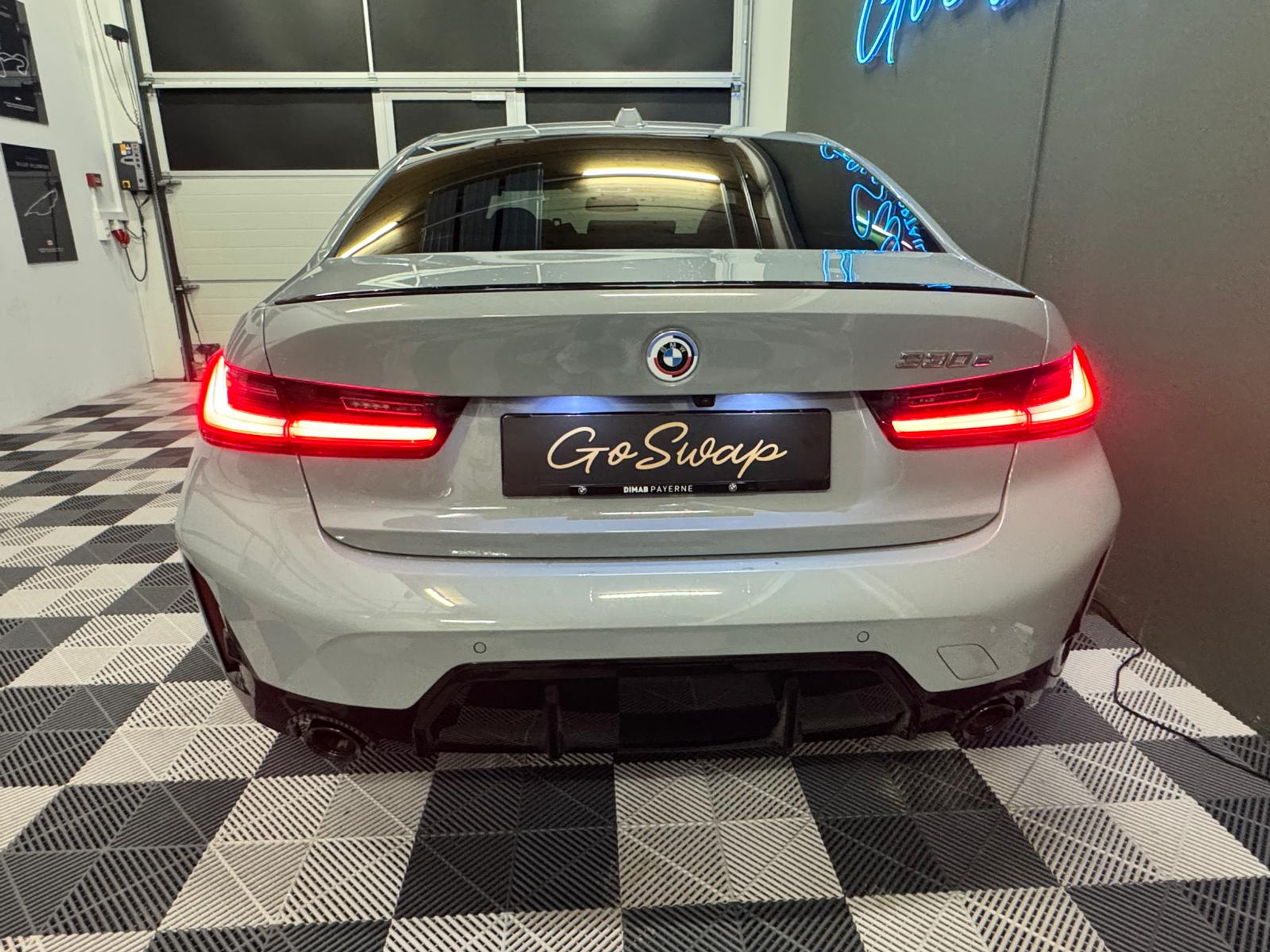 listing desktop thumbnail image 4