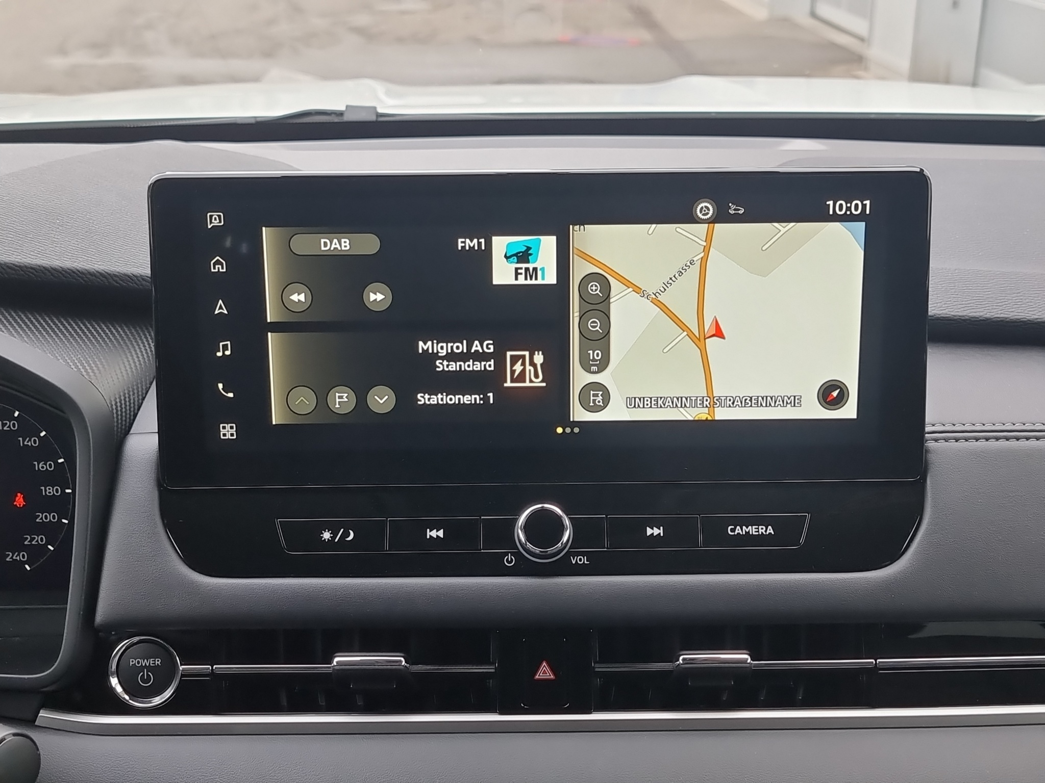 listing desktop thumbnail image 6