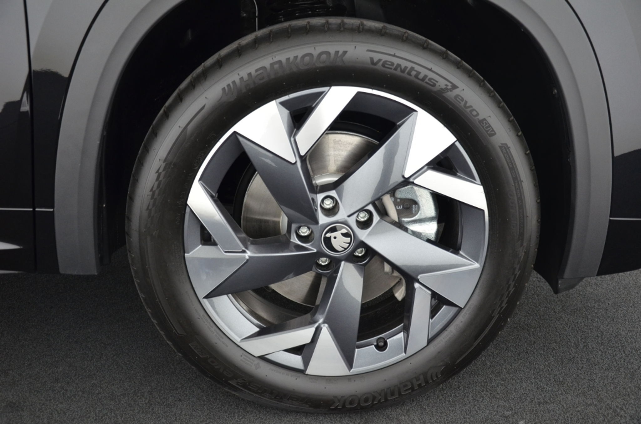 listing desktop thumbnail image 9