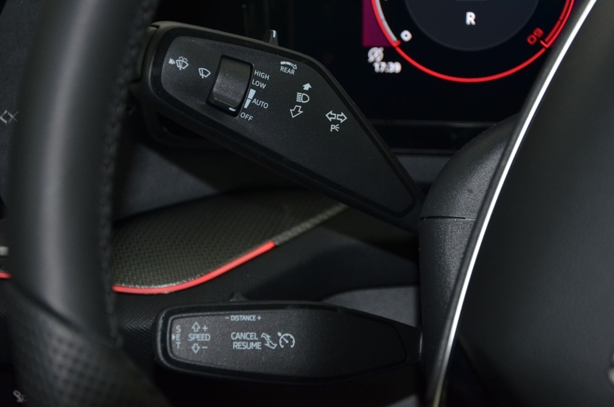 listing desktop thumbnail image 23