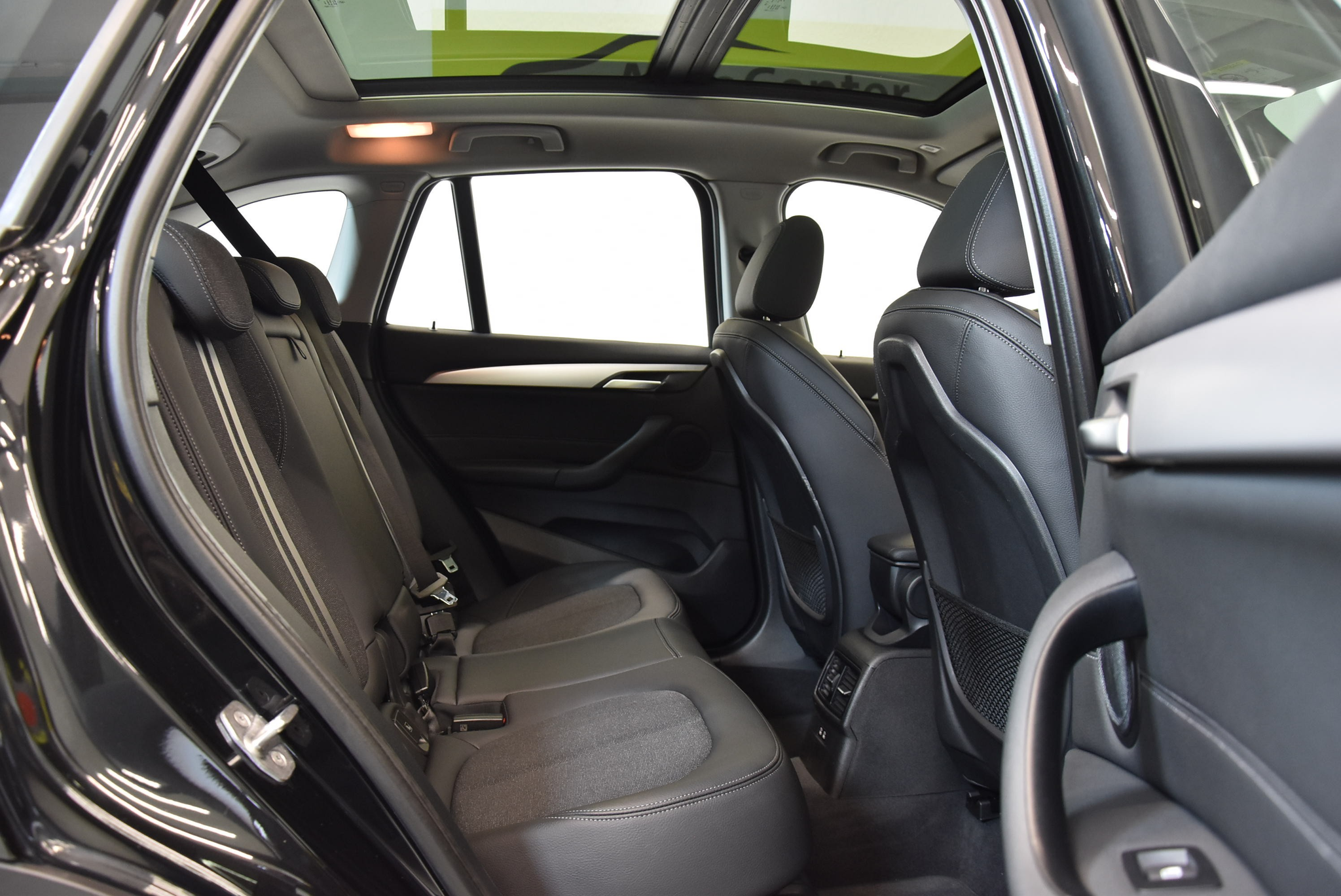 listing desktop thumbnail image 6