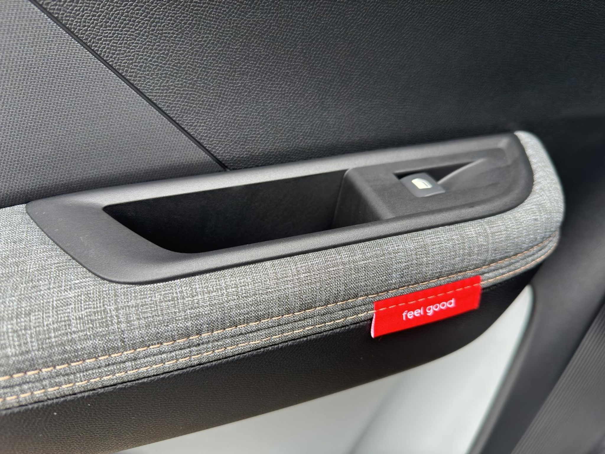 listing desktop thumbnail image 18