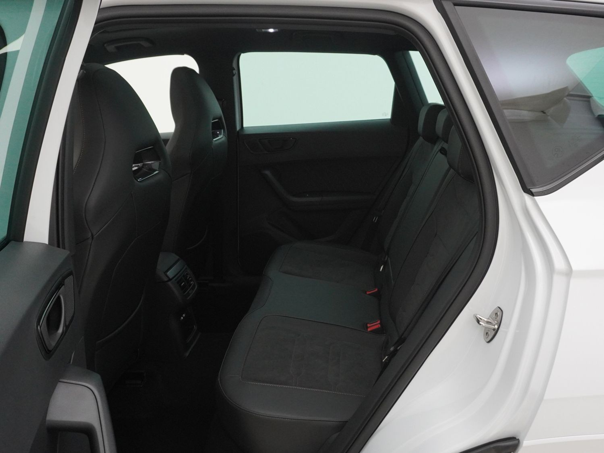 listing desktop thumbnail image 13