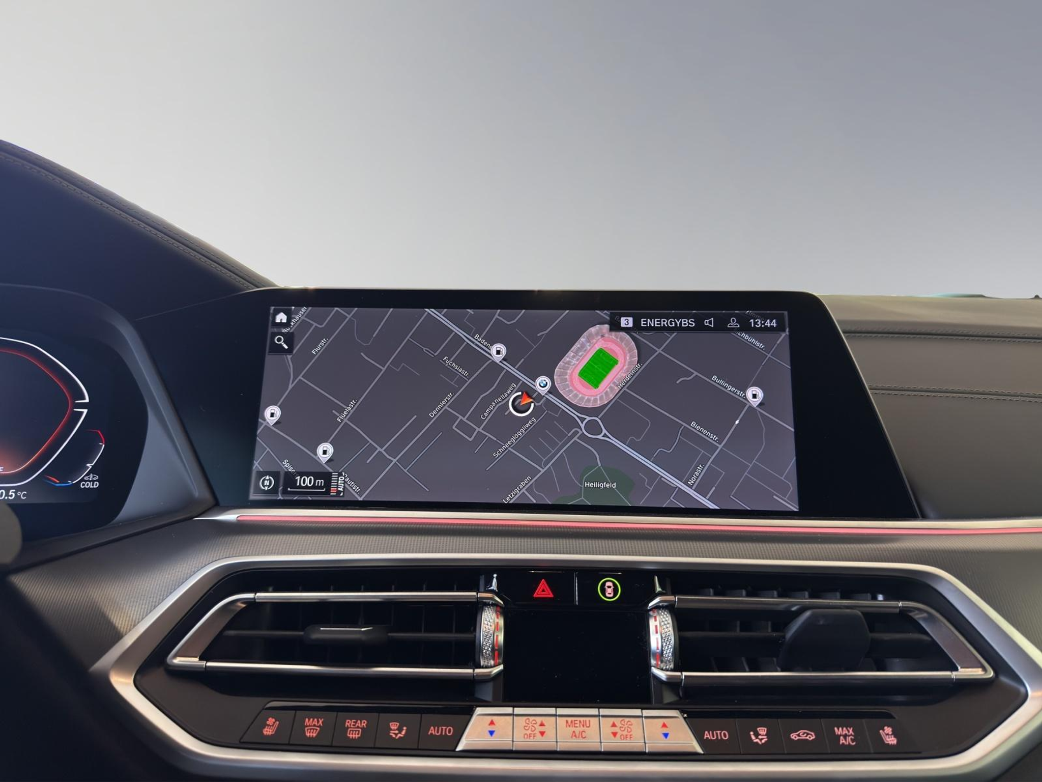 listing desktop thumbnail image 13