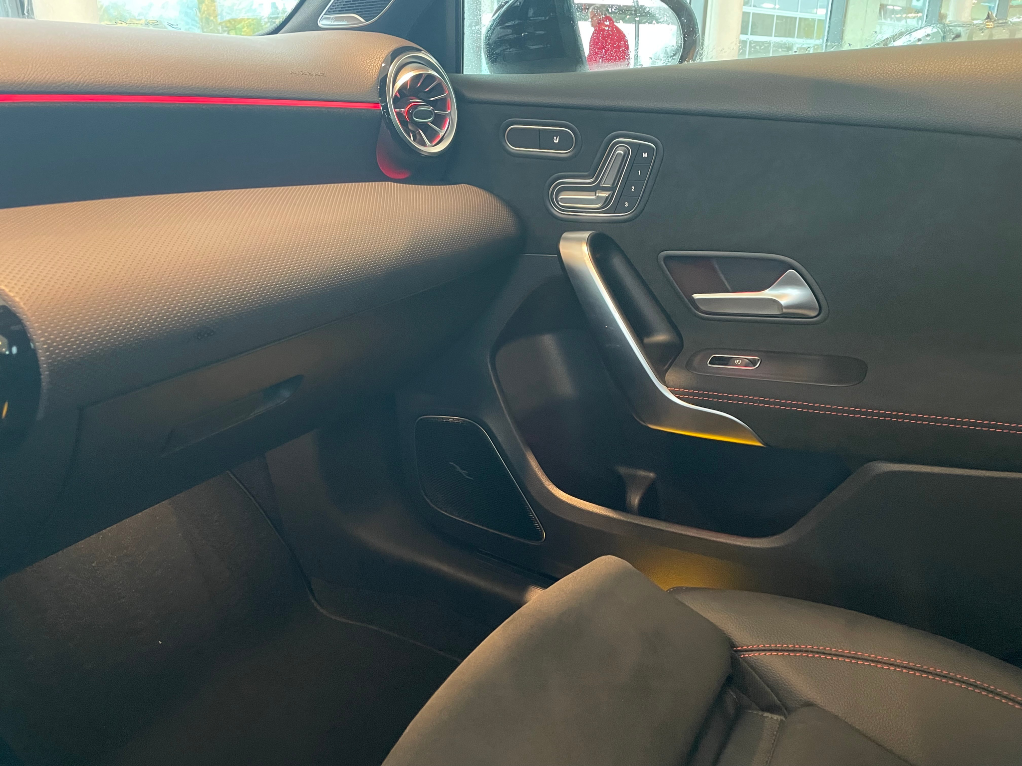 listing desktop thumbnail image 17