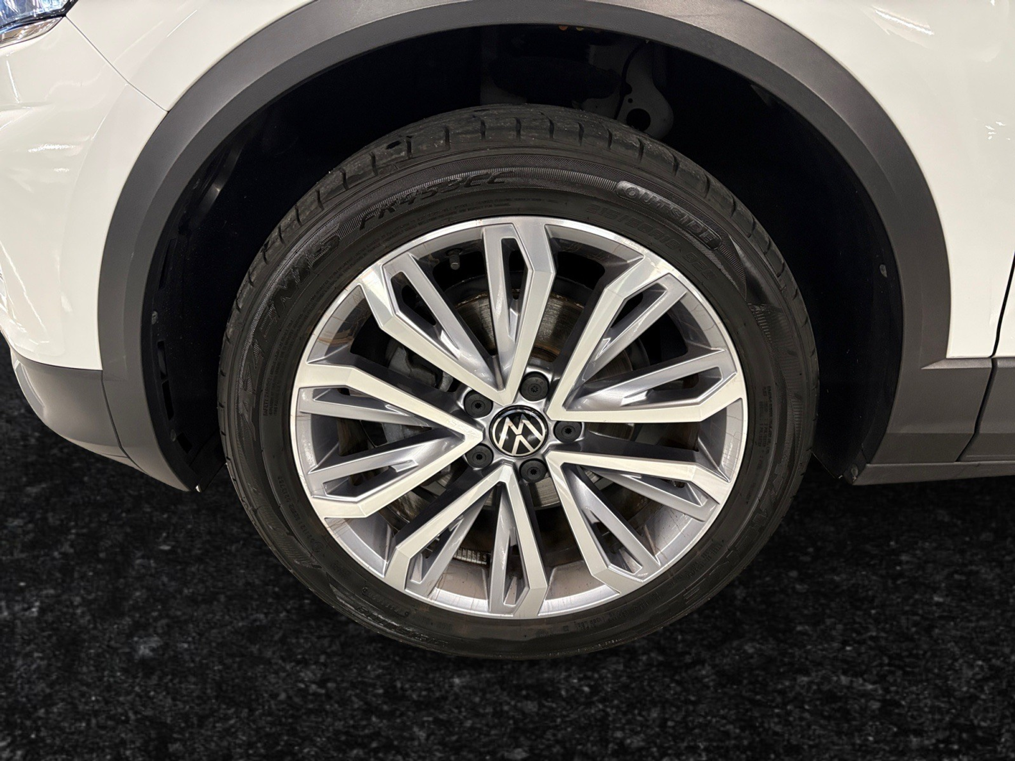 listing desktop thumbnail image 15