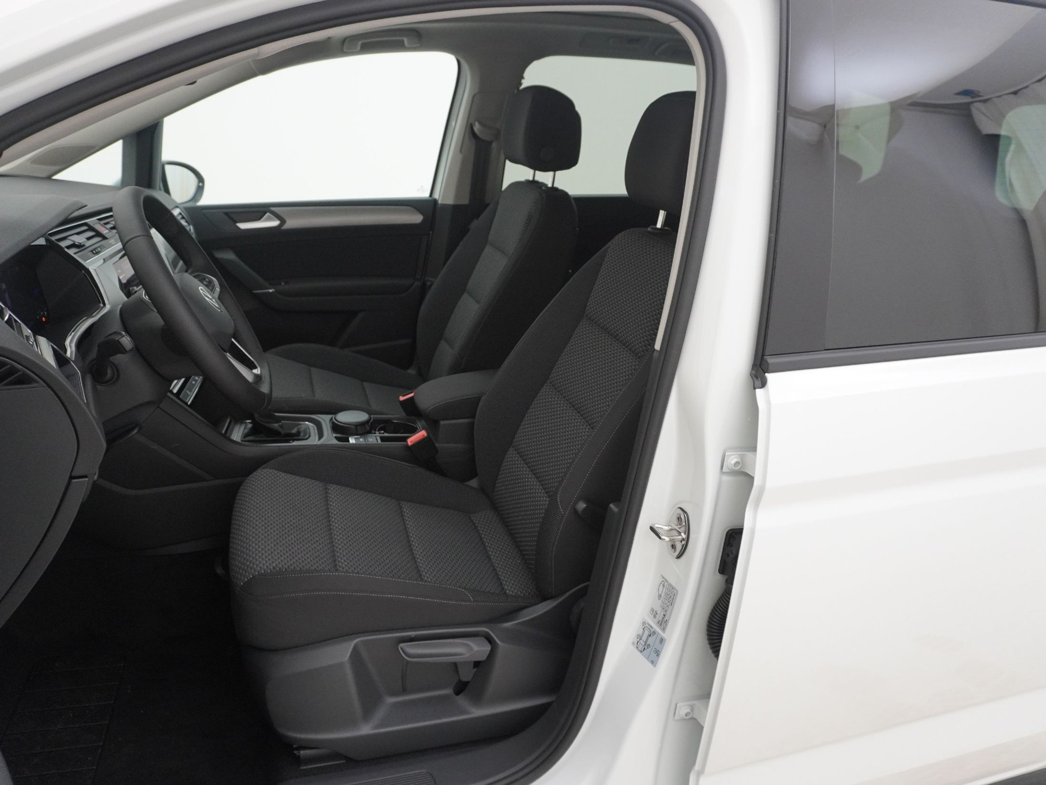 listing desktop thumbnail image 12