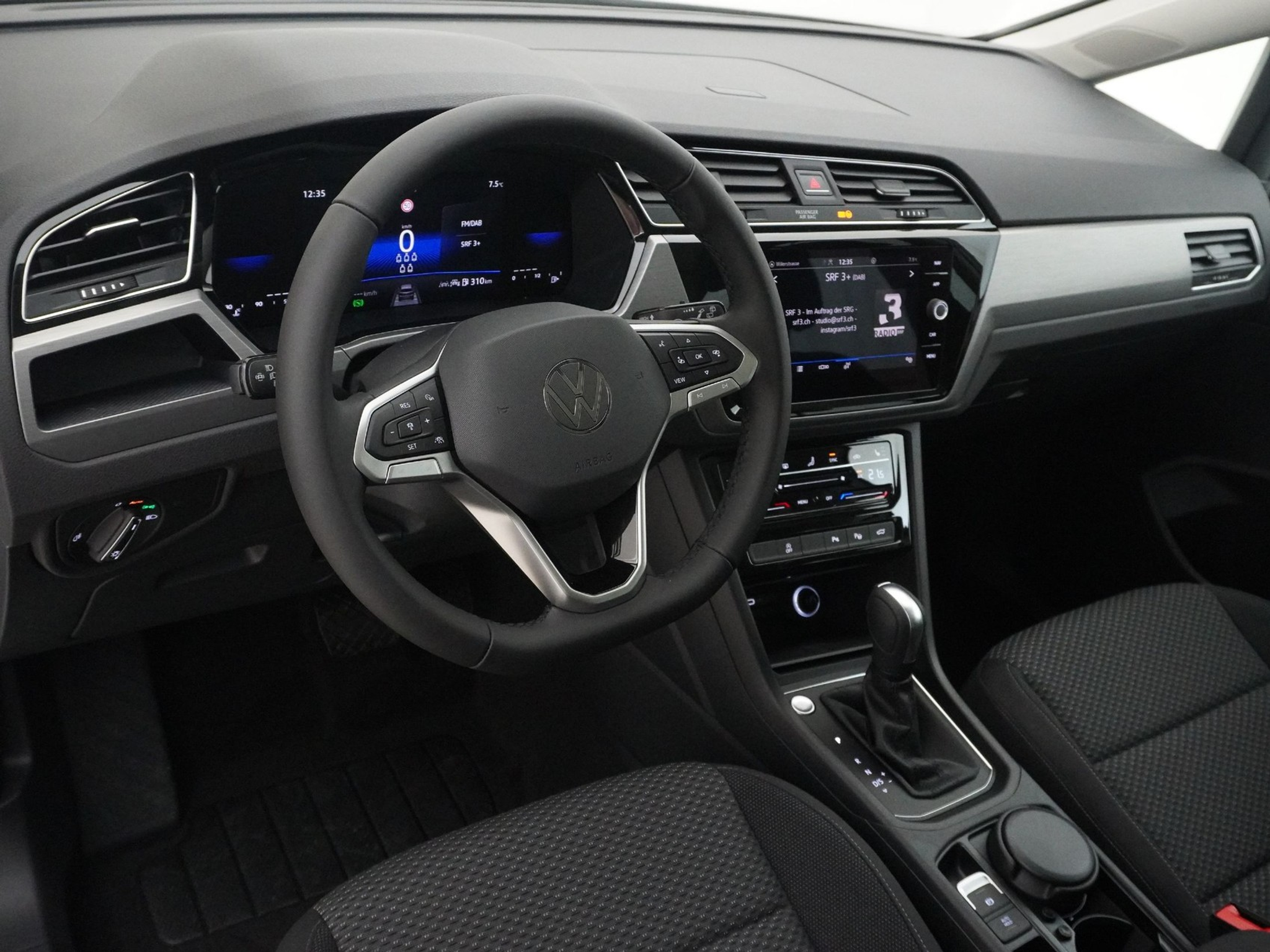 listing desktop thumbnail image 10