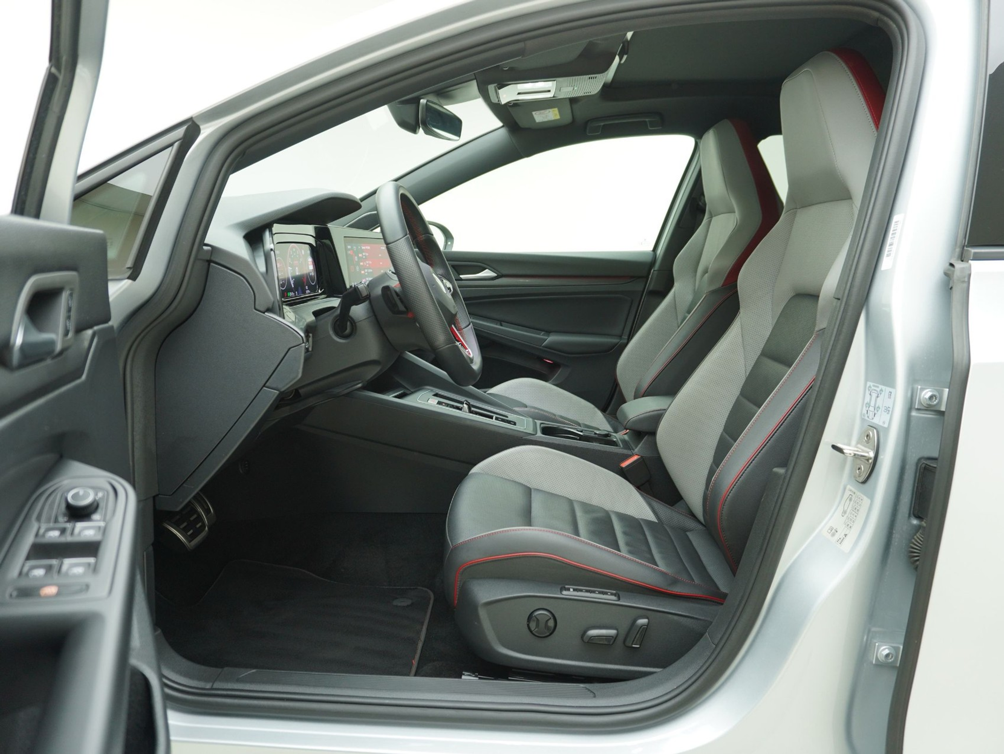 listing desktop thumbnail image 7