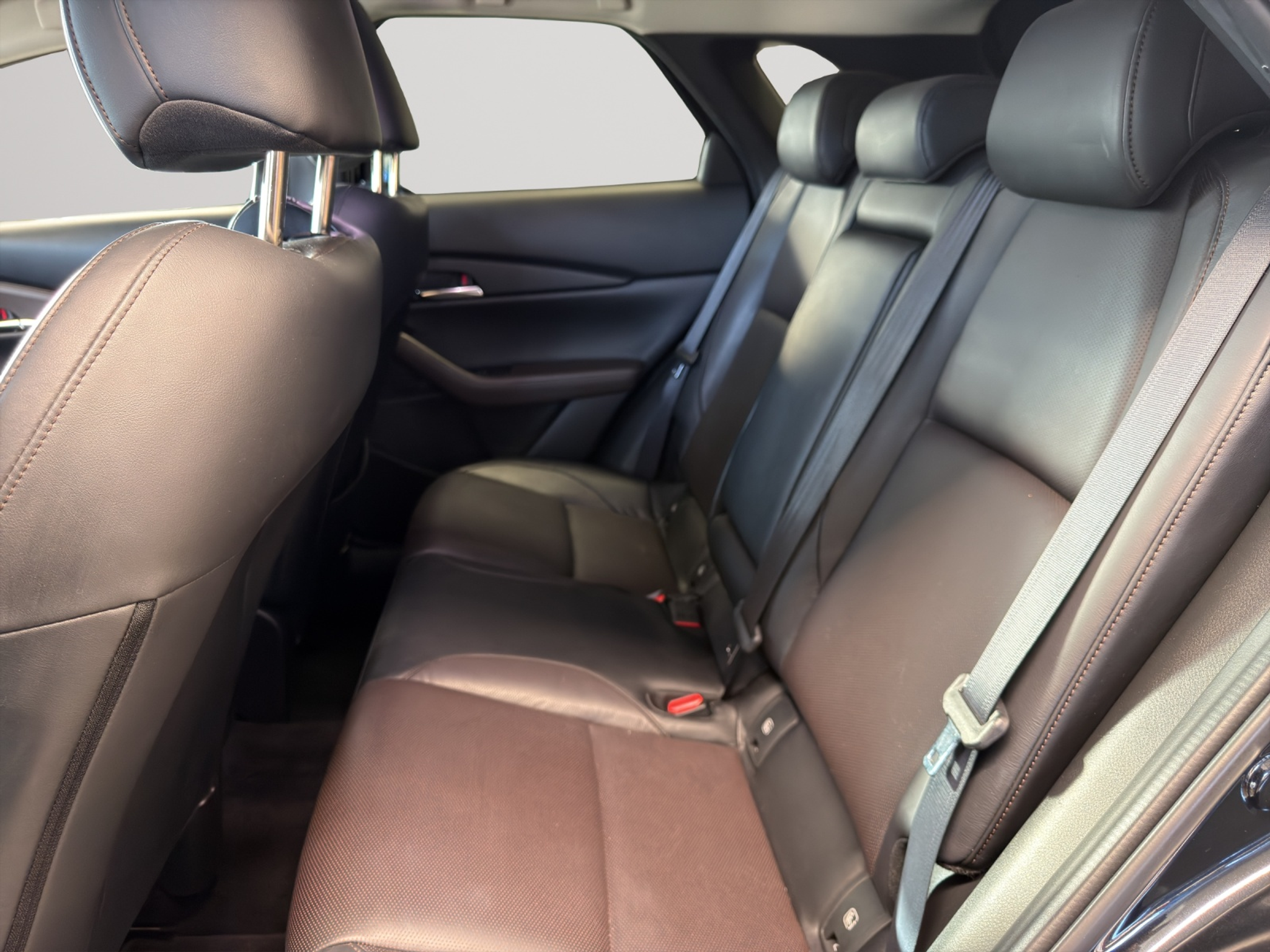 listing desktop thumbnail image 11