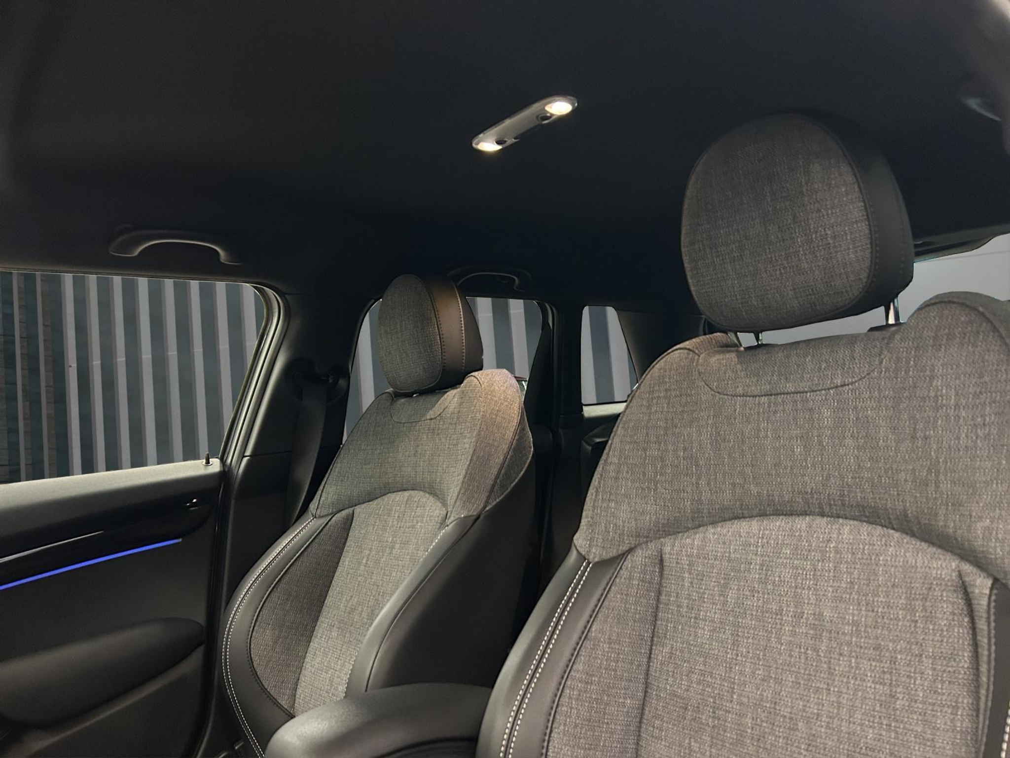 listing desktop thumbnail image 16