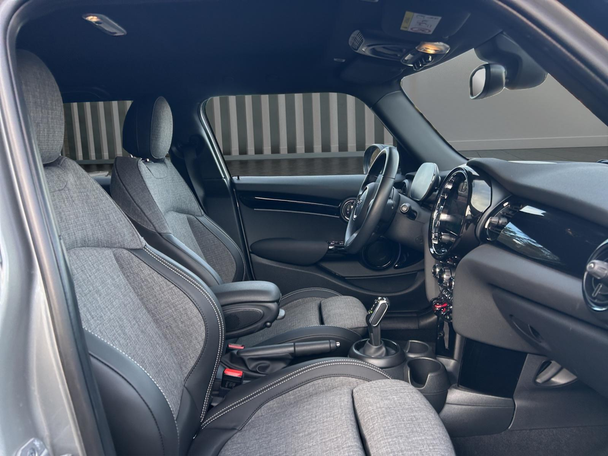 listing desktop thumbnail image 14