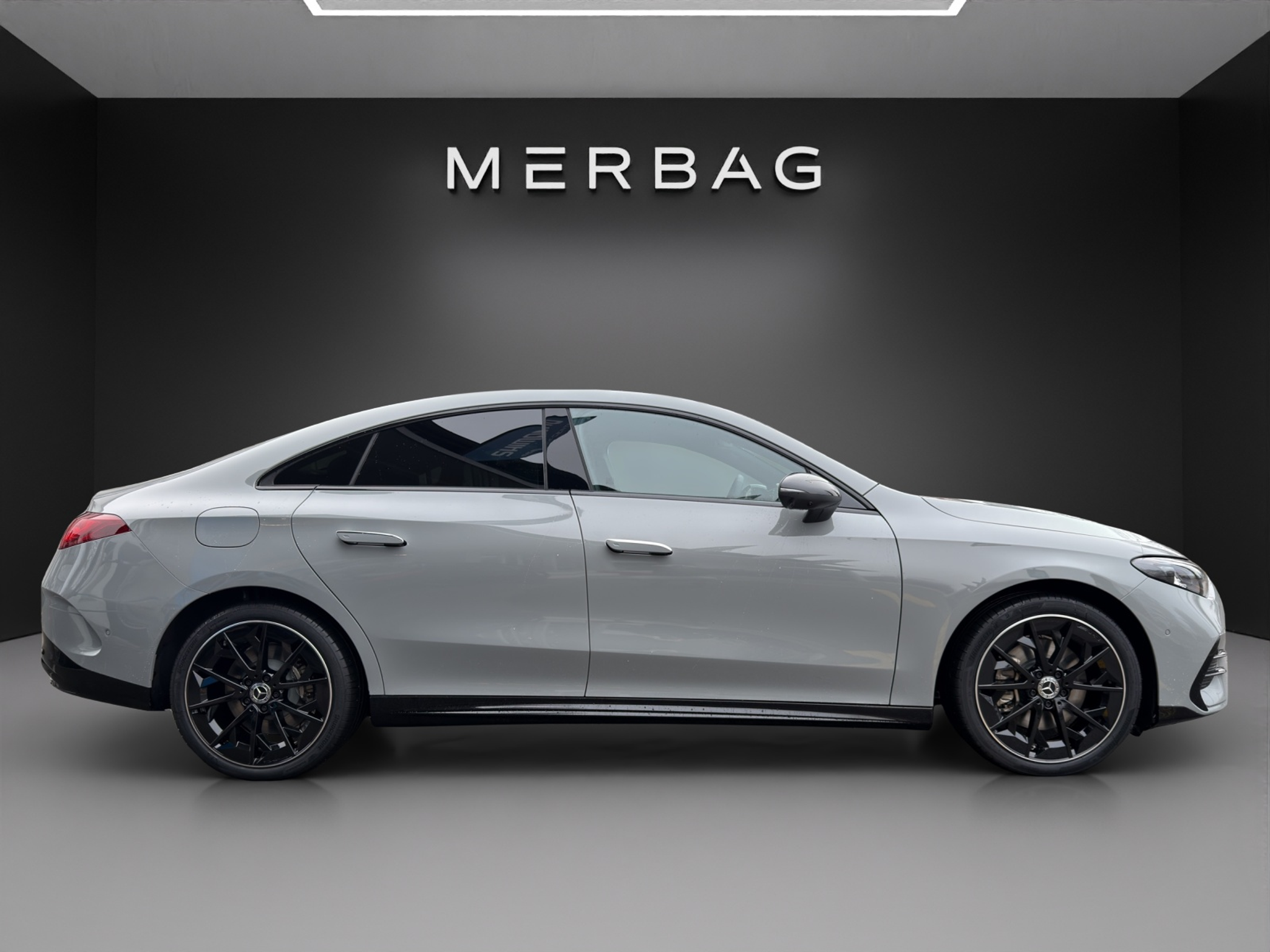 listing desktop thumbnail image 1