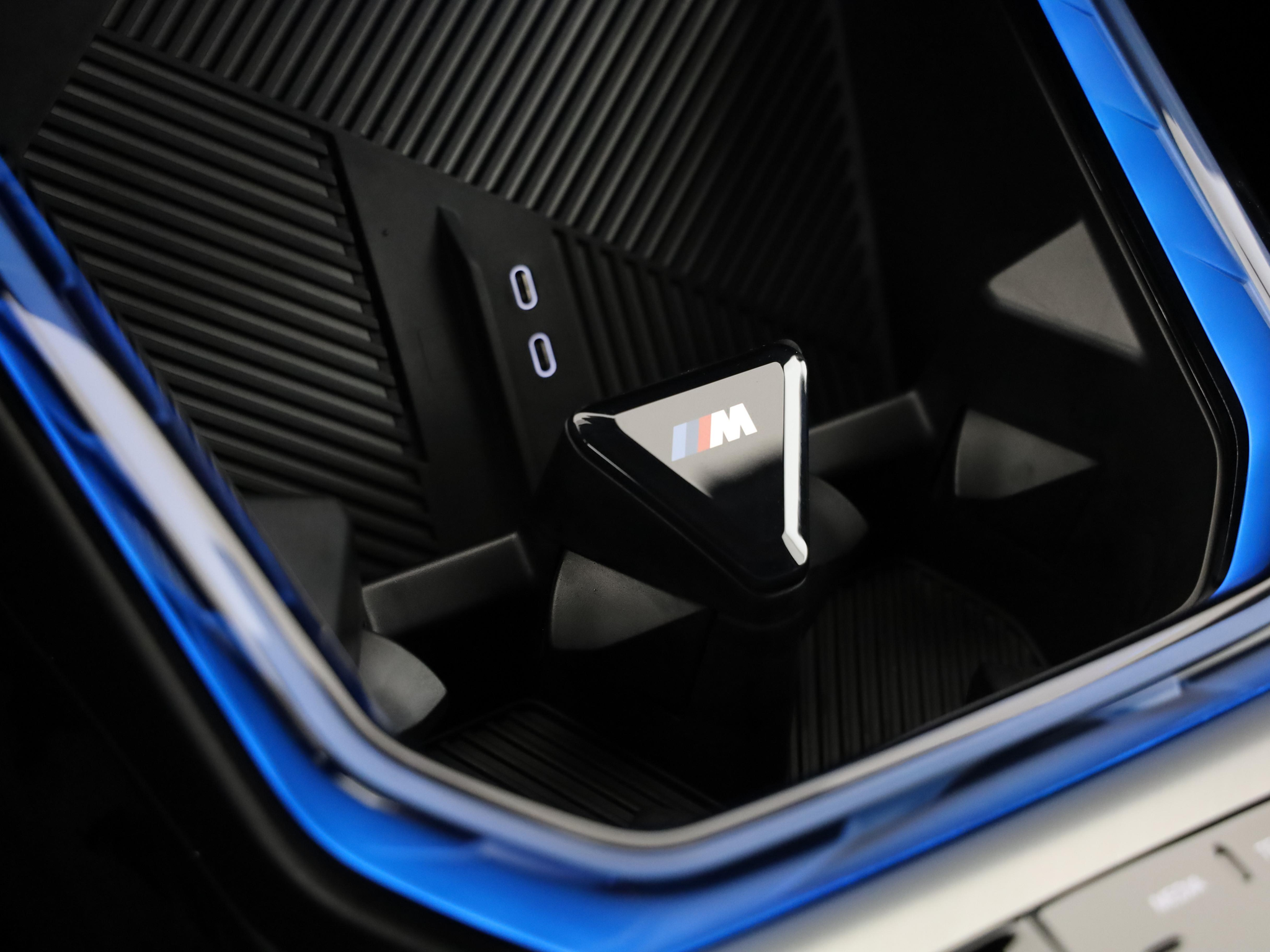 listing desktop thumbnail image 17