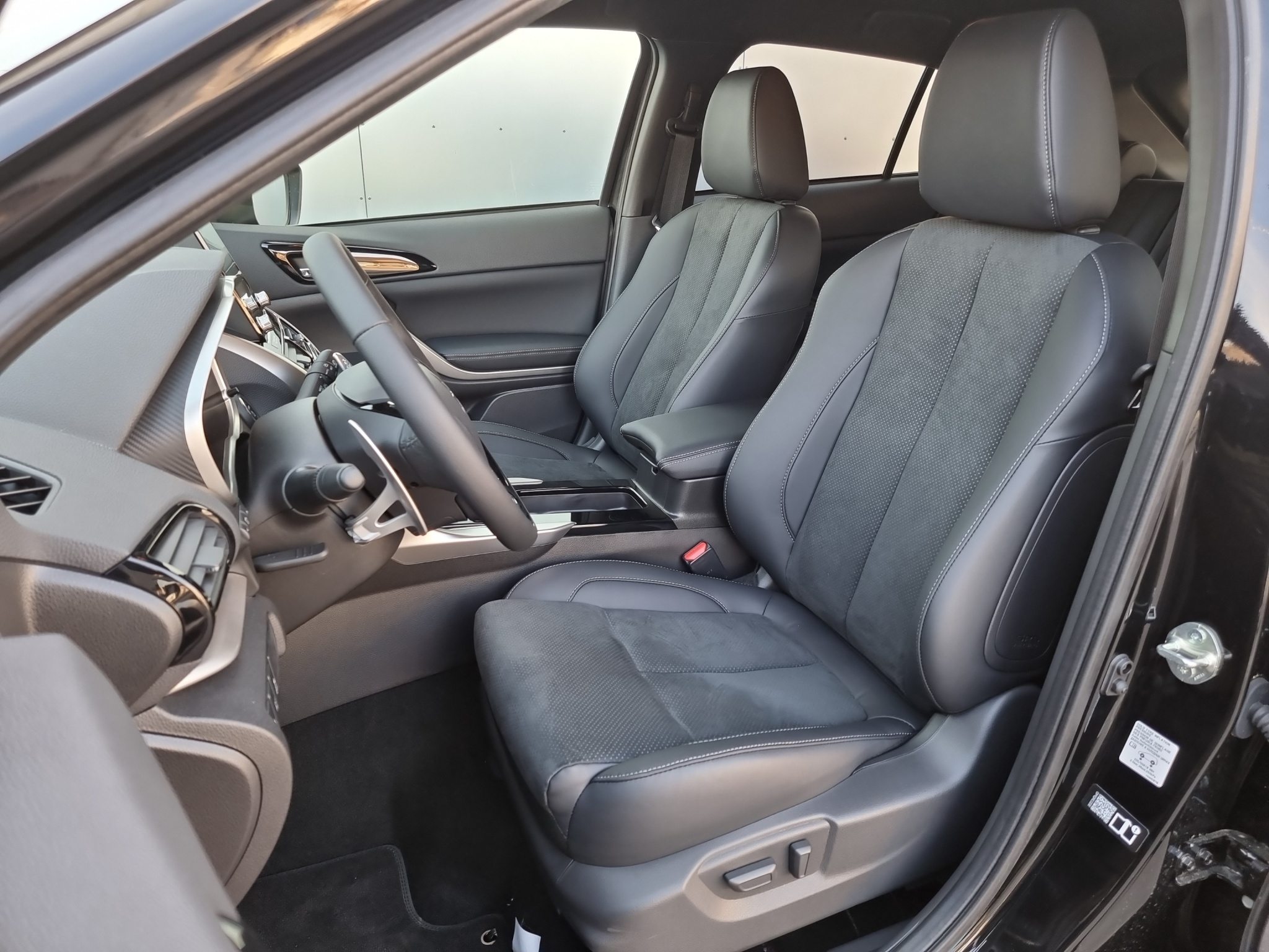 listing desktop thumbnail image 10