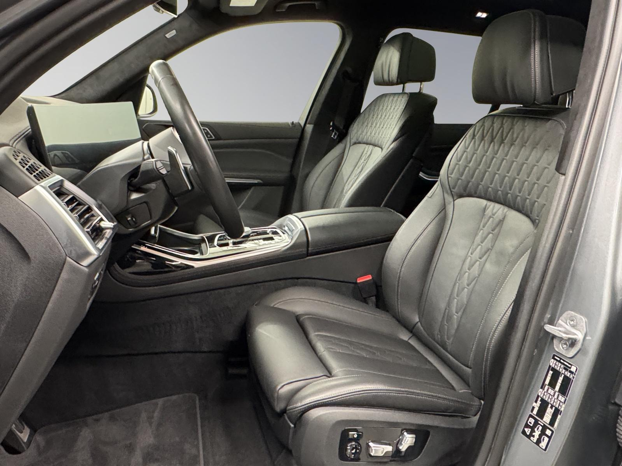 listing desktop thumbnail image 10