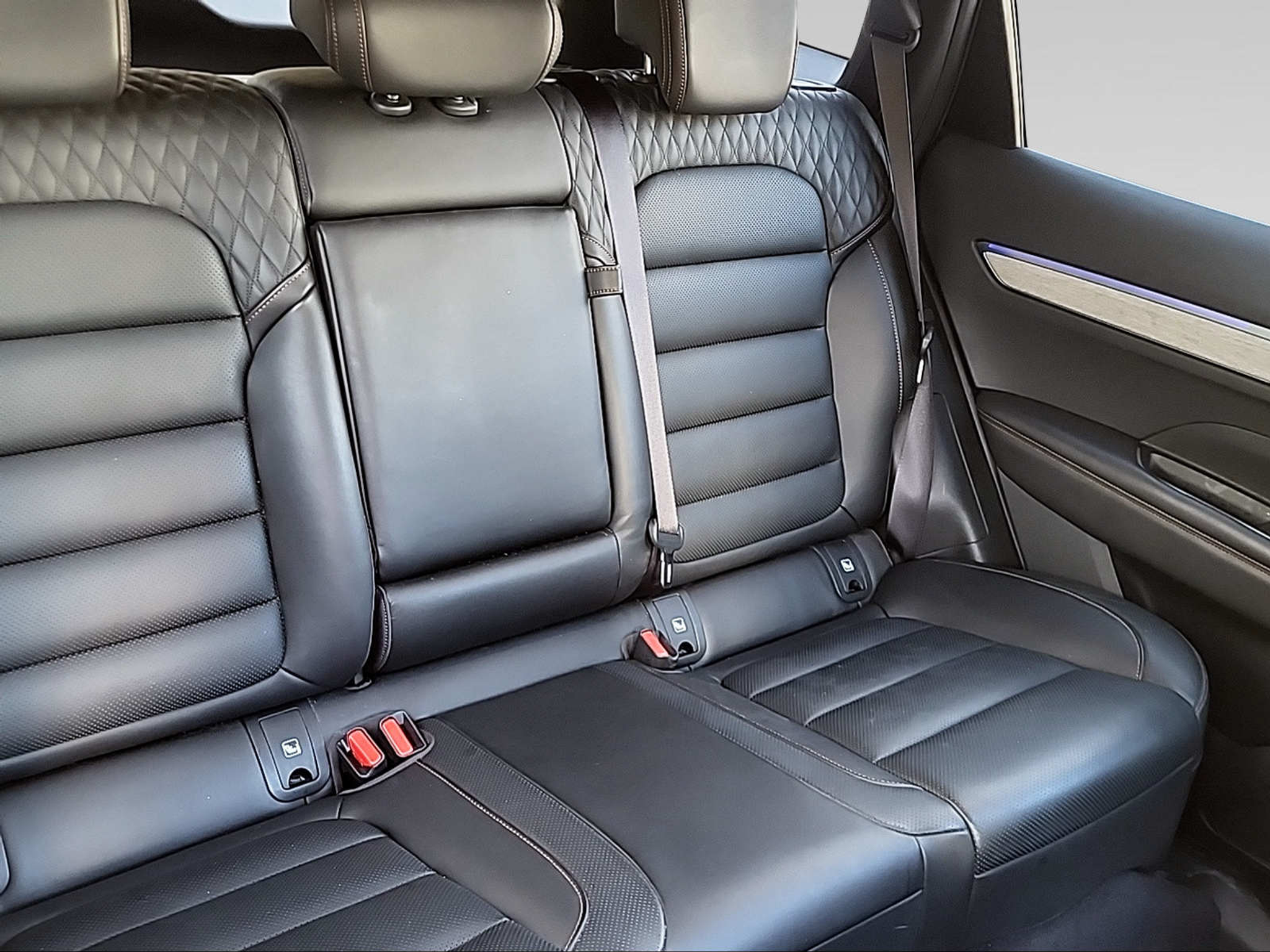 listing desktop thumbnail image 6