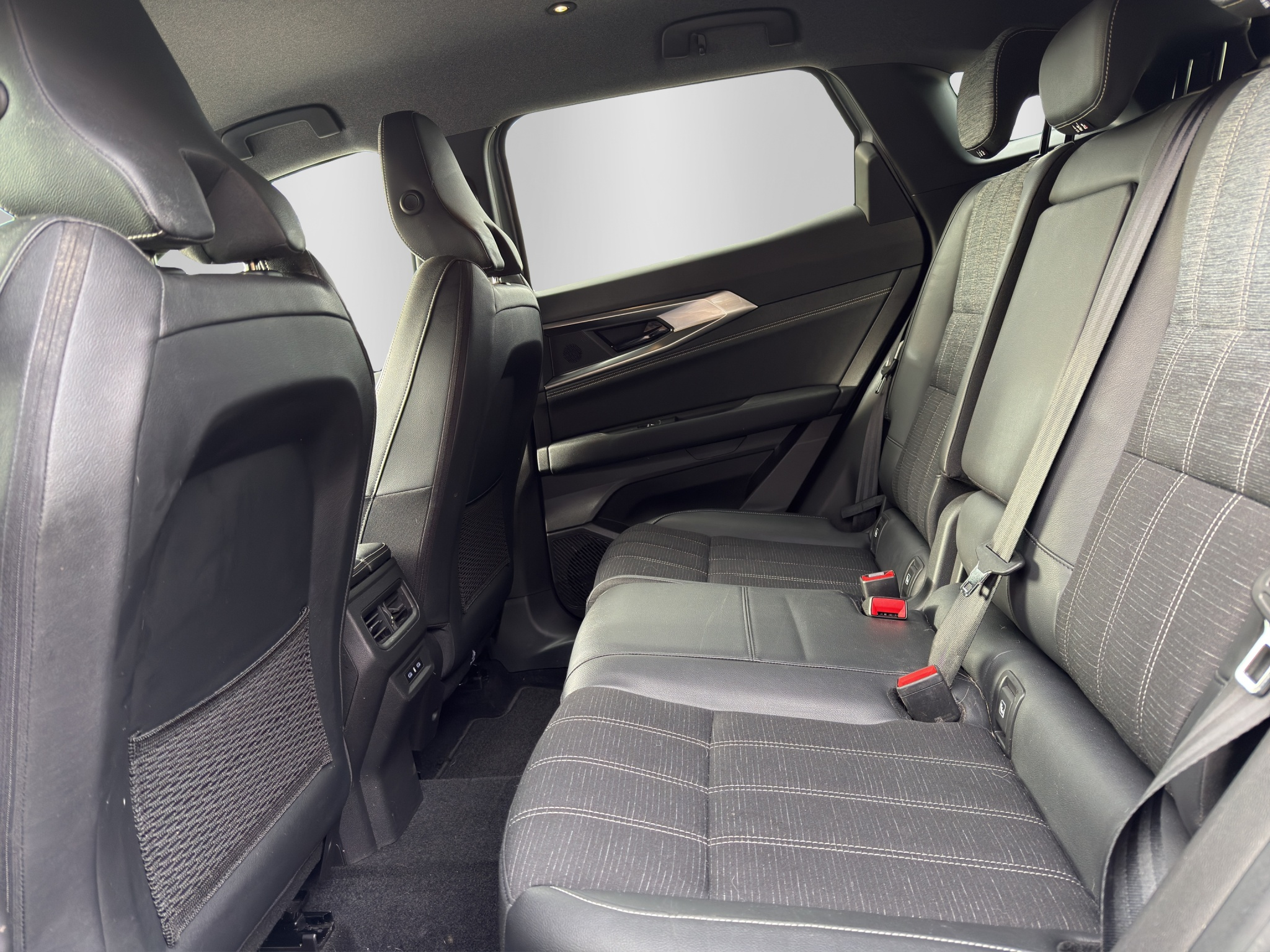 listing desktop thumbnail image 12