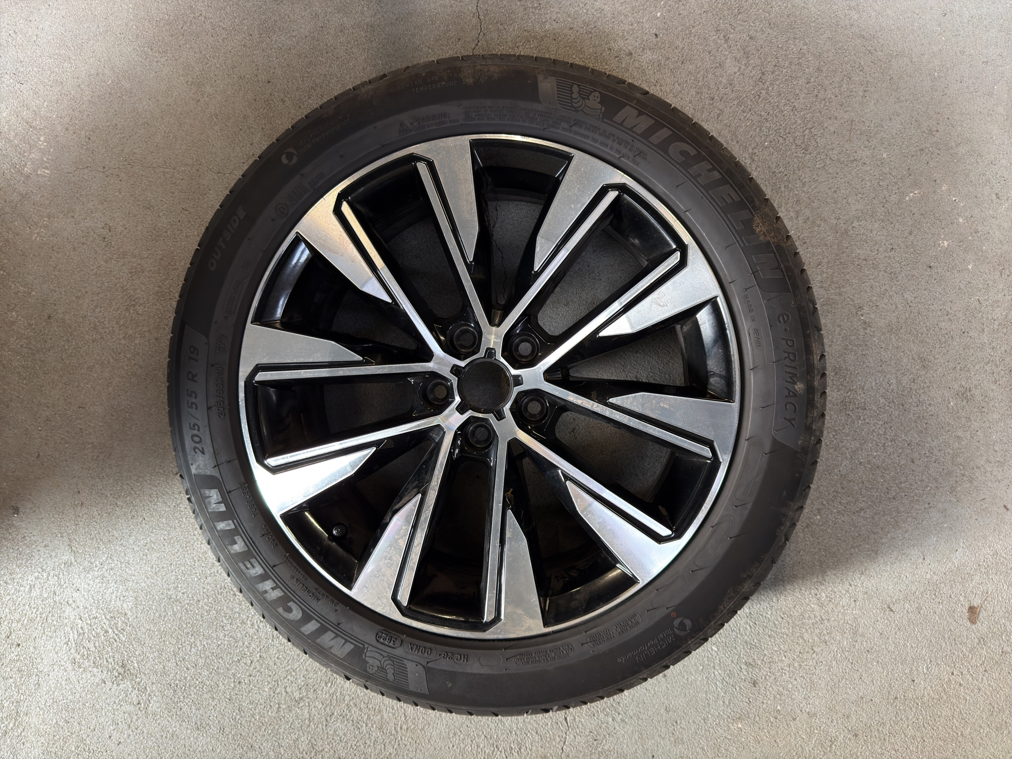 listing desktop thumbnail image 15