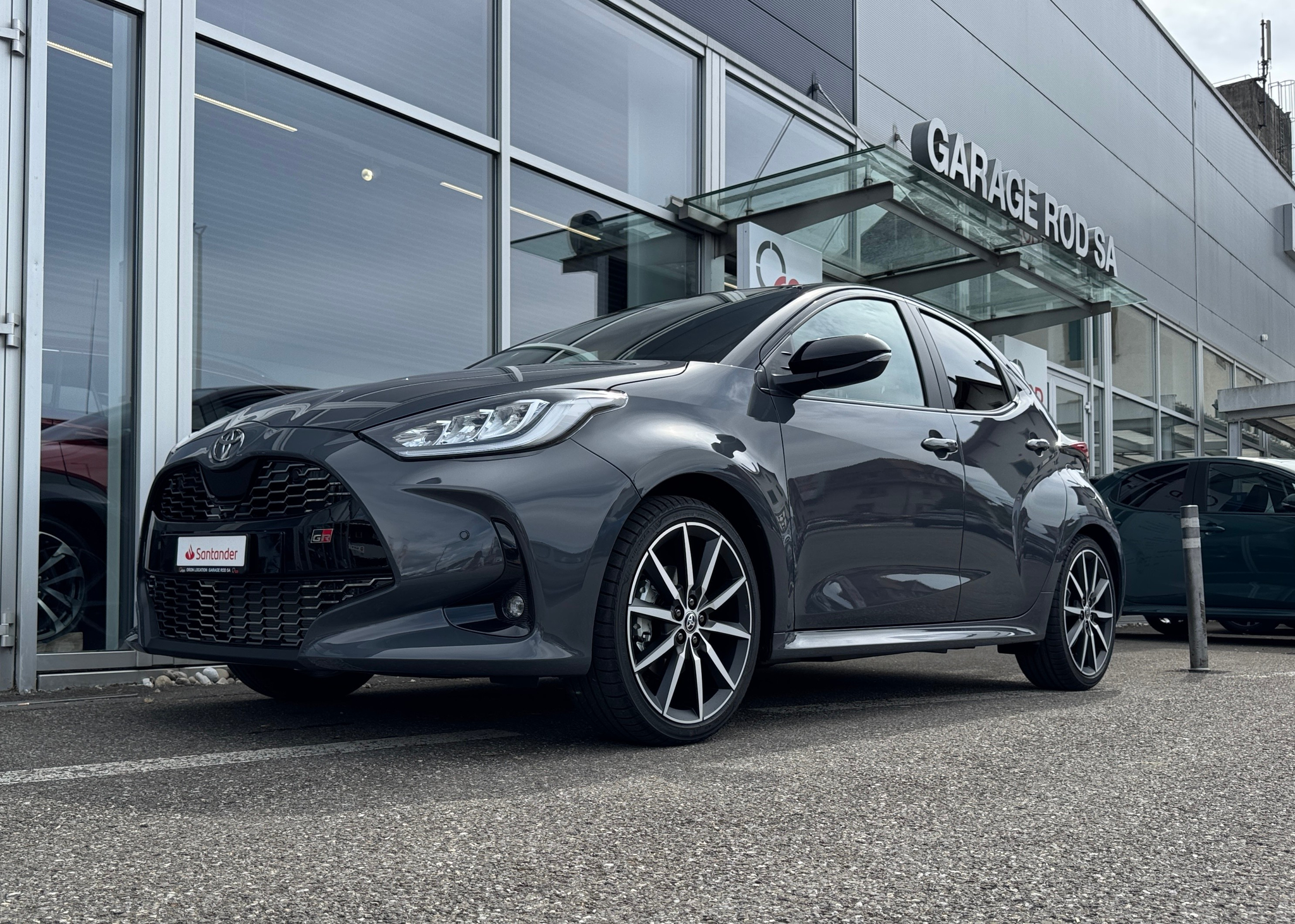 listing desktop thumbnail image 1