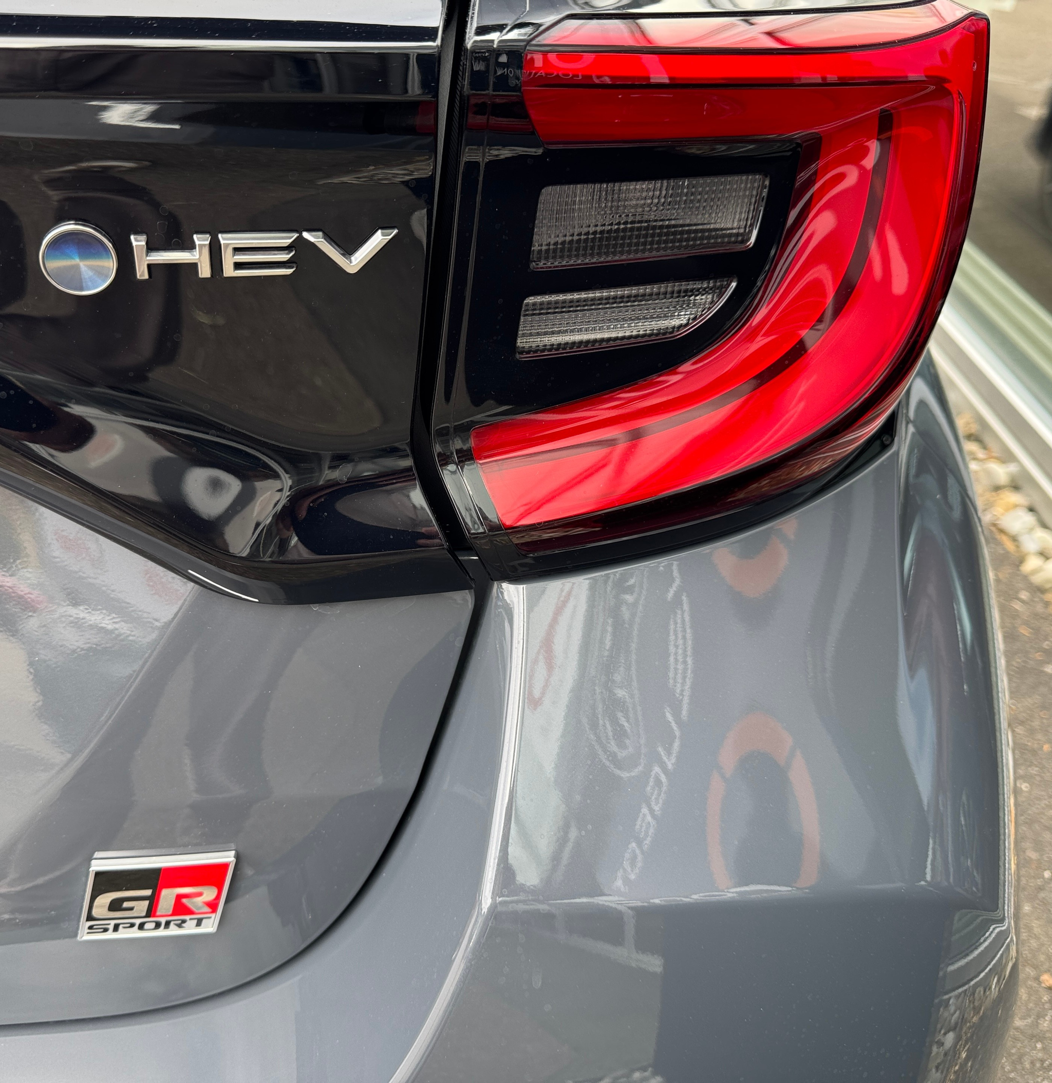 listing desktop thumbnail image 9