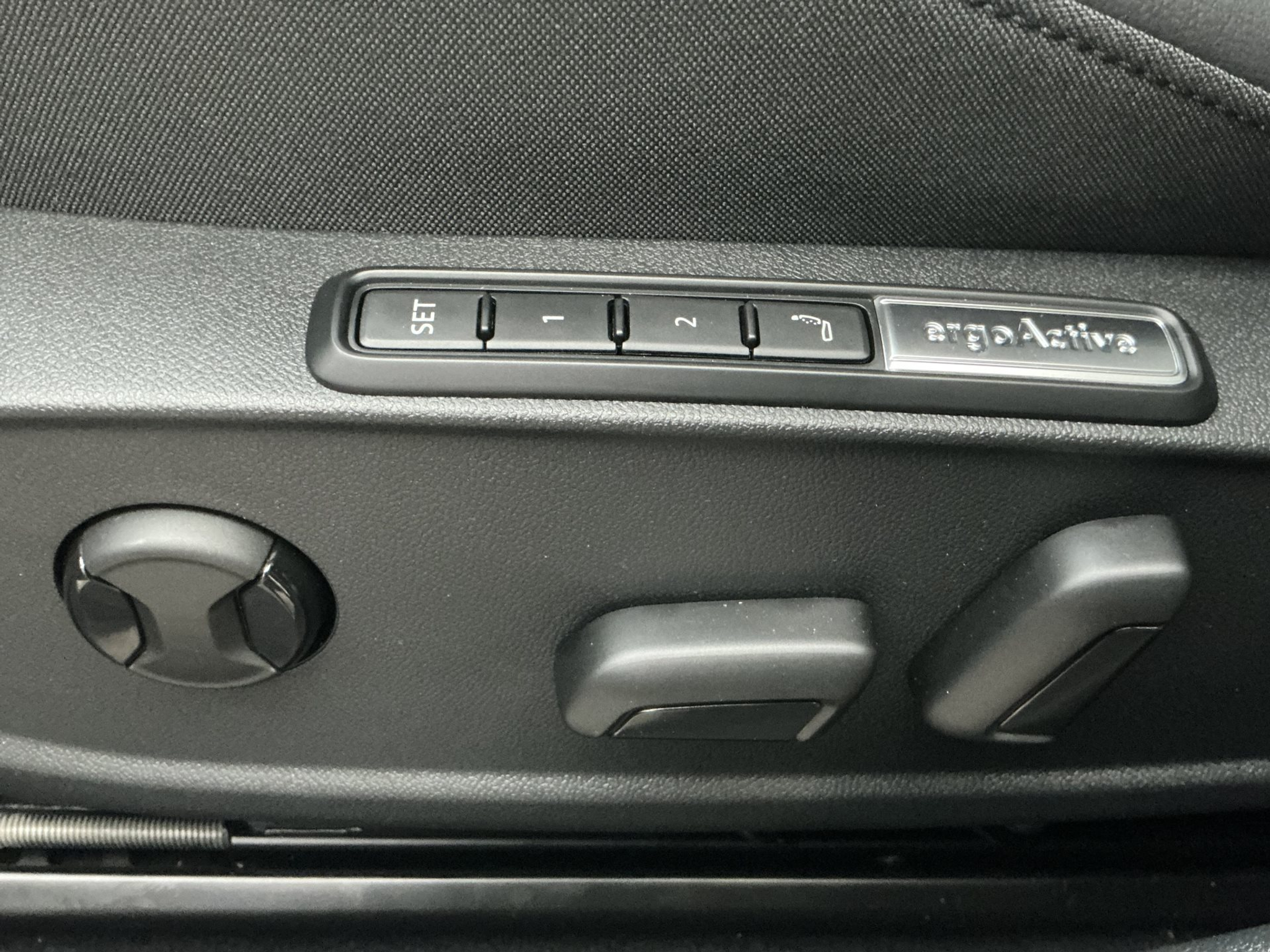 listing desktop thumbnail image 27