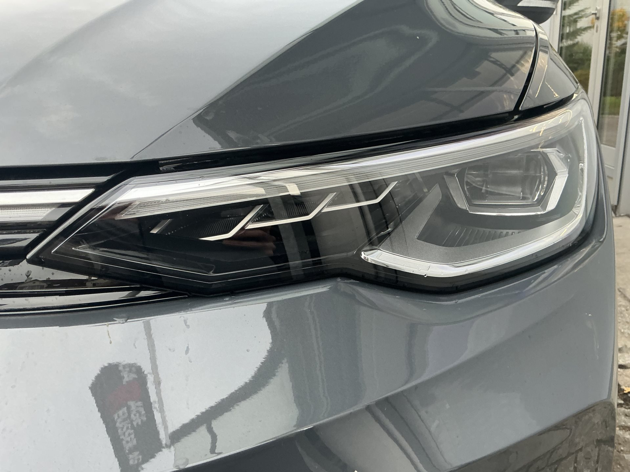 listing desktop thumbnail image 6