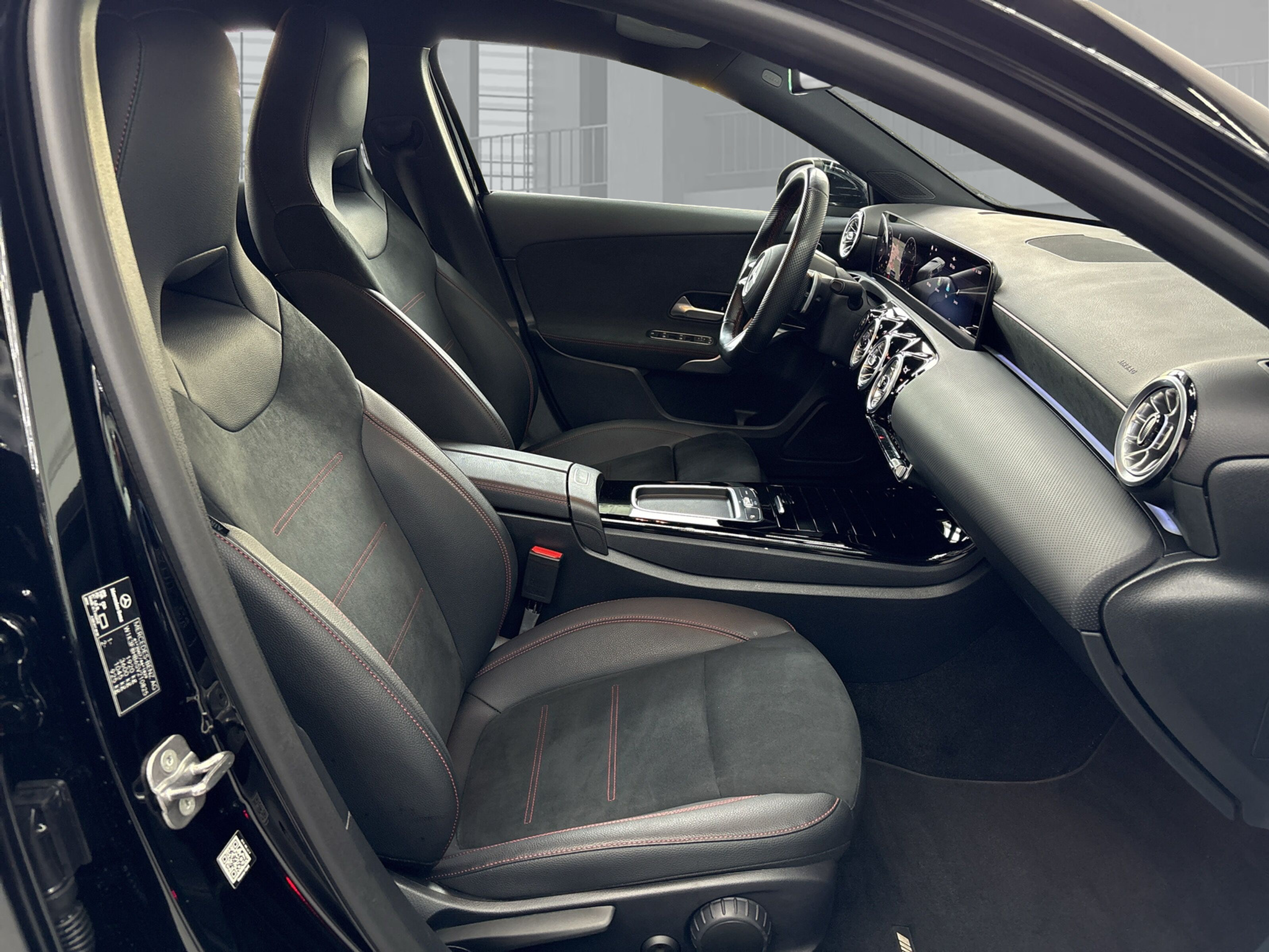 listing desktop thumbnail image 10