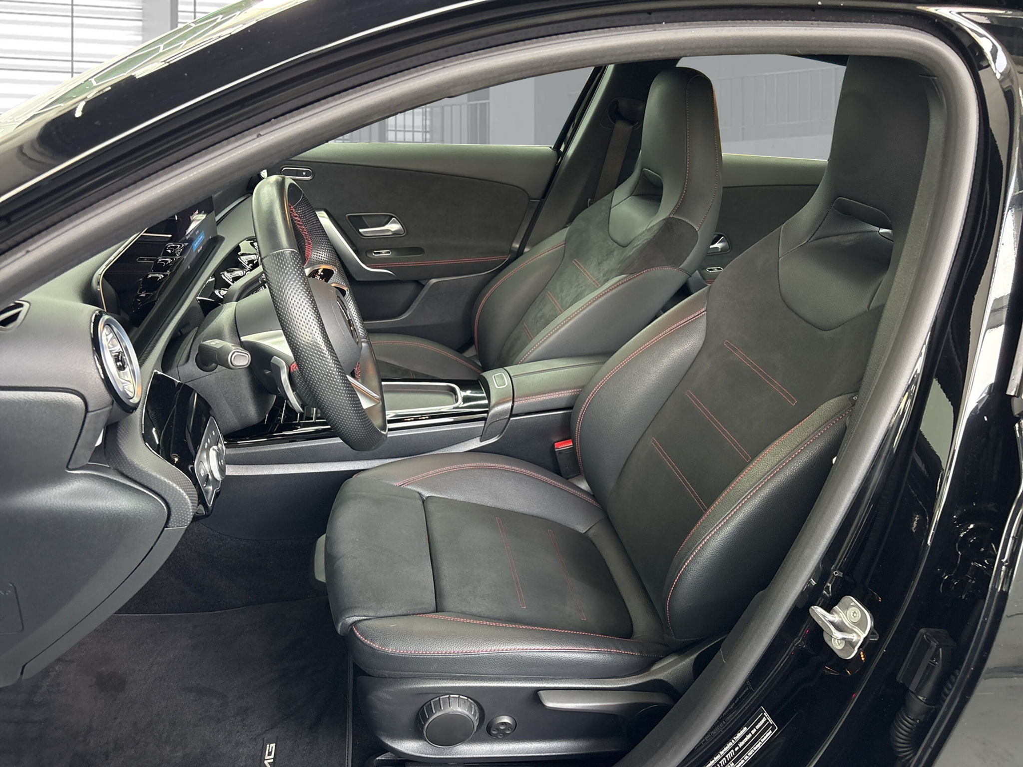 listing desktop thumbnail image 9