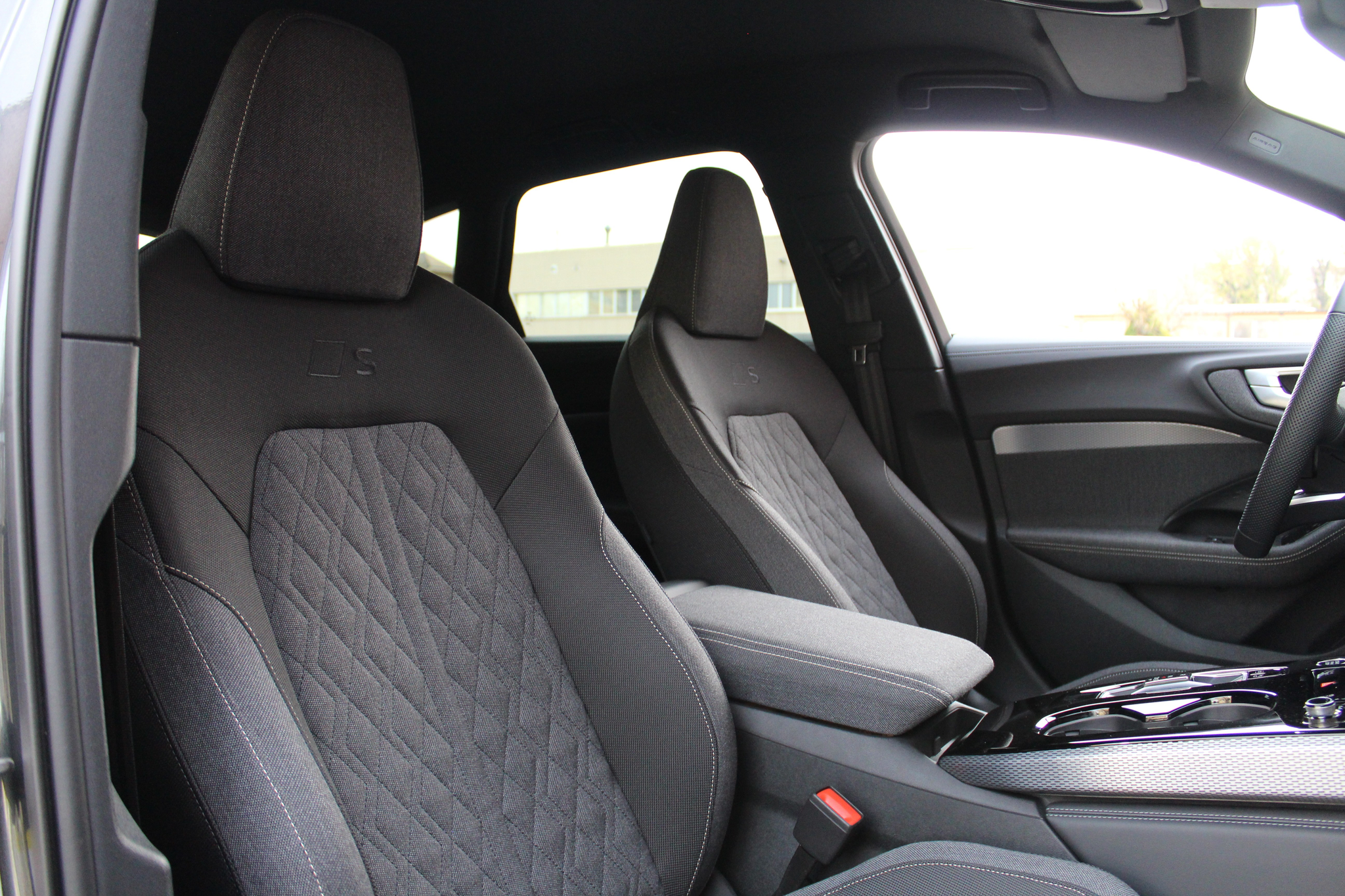 listing desktop thumbnail image 19