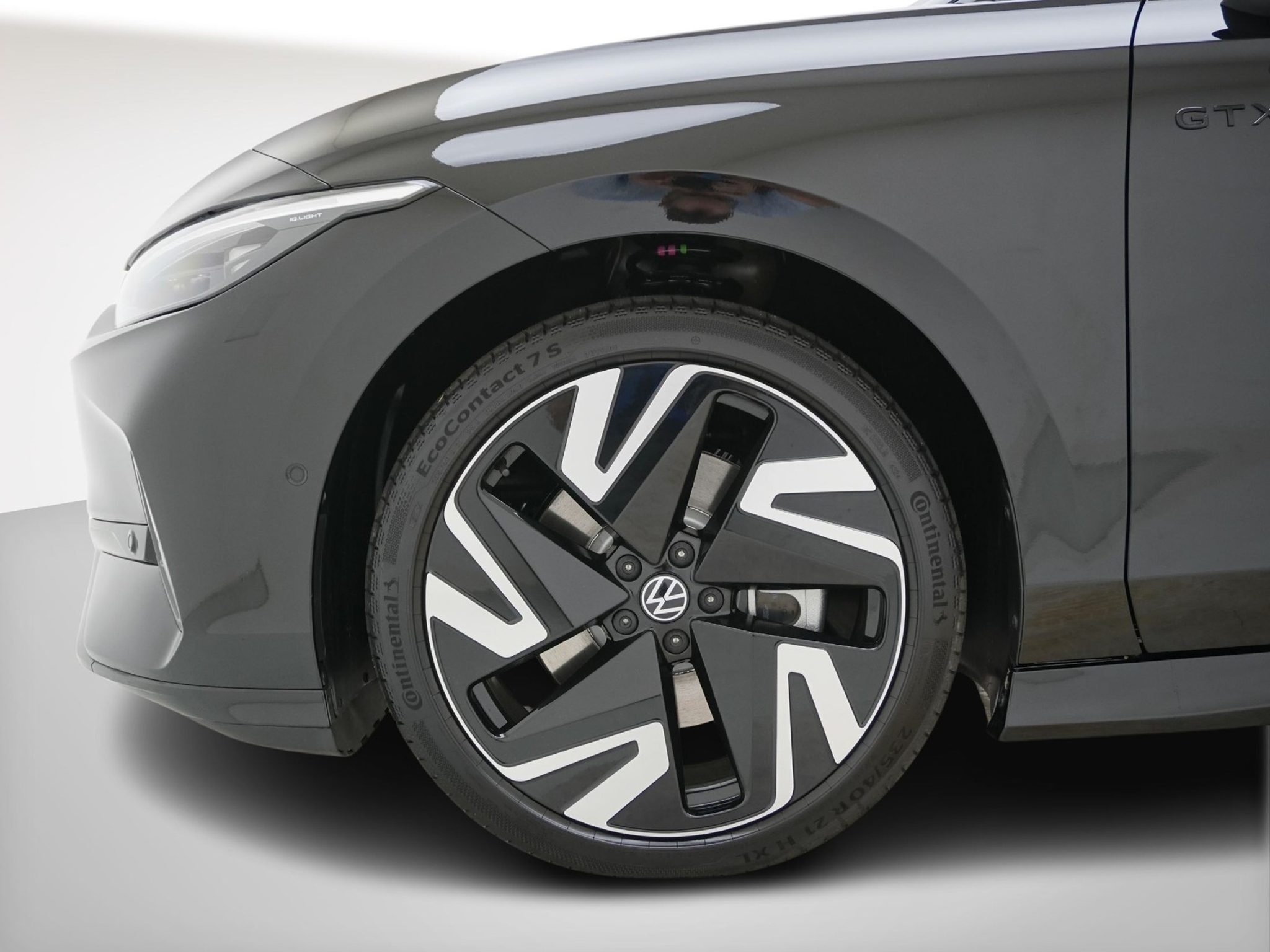 listing desktop thumbnail image 9