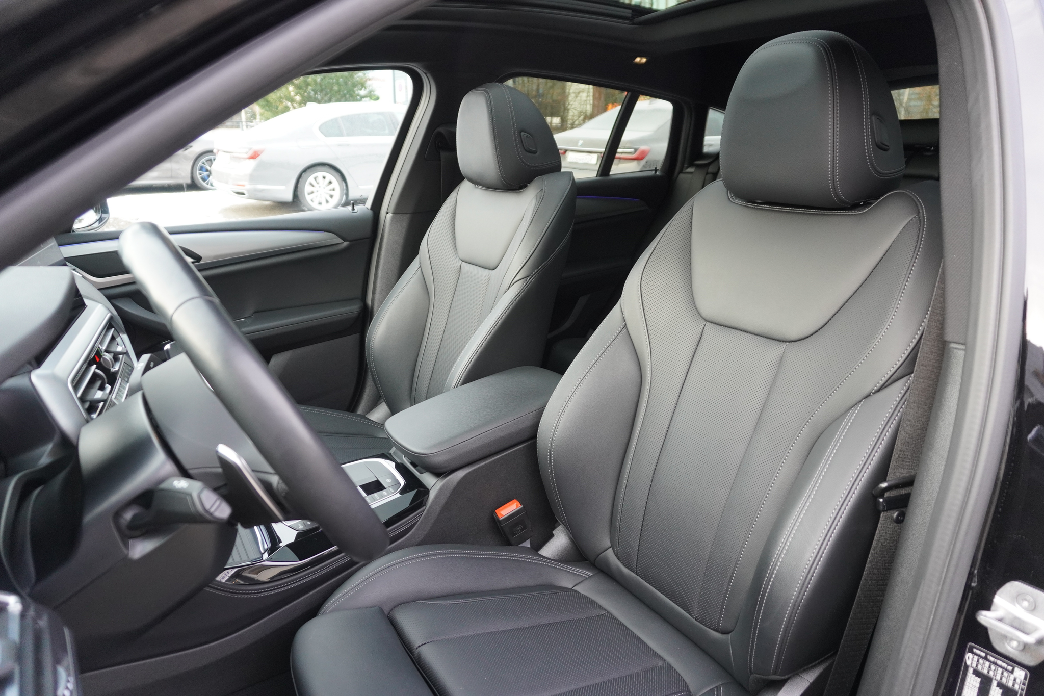 listing desktop thumbnail image 12