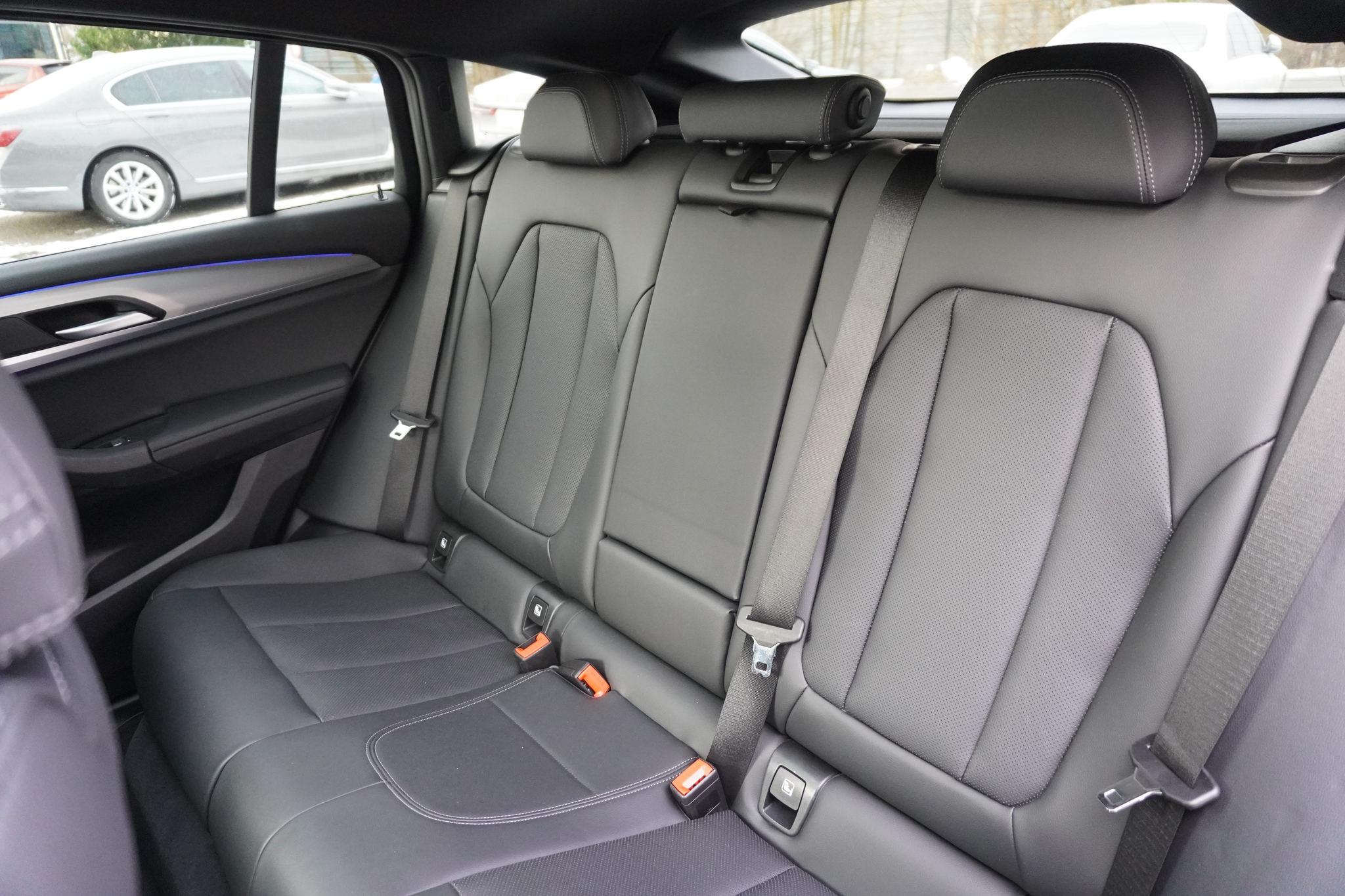 listing desktop thumbnail image 13