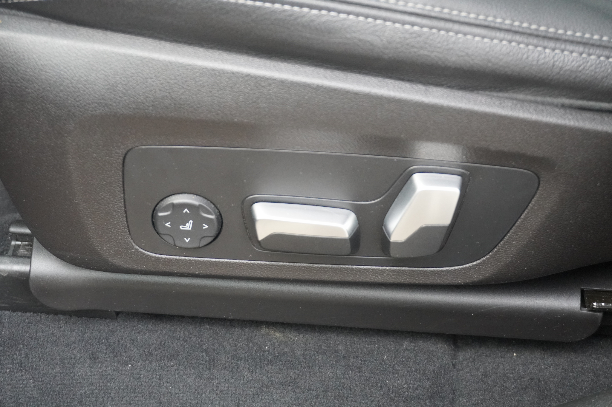 listing desktop thumbnail image 28