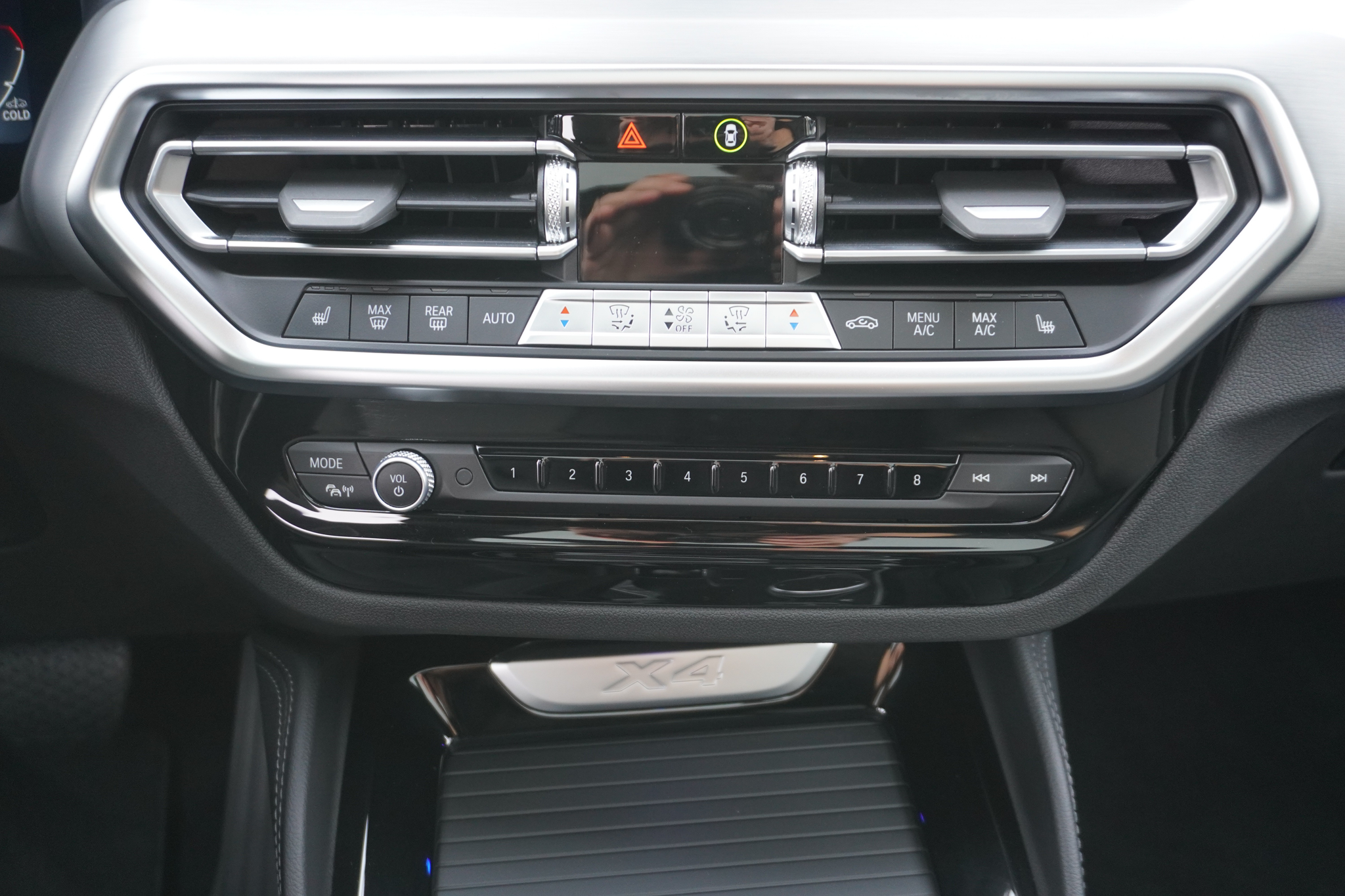 listing desktop thumbnail image 16