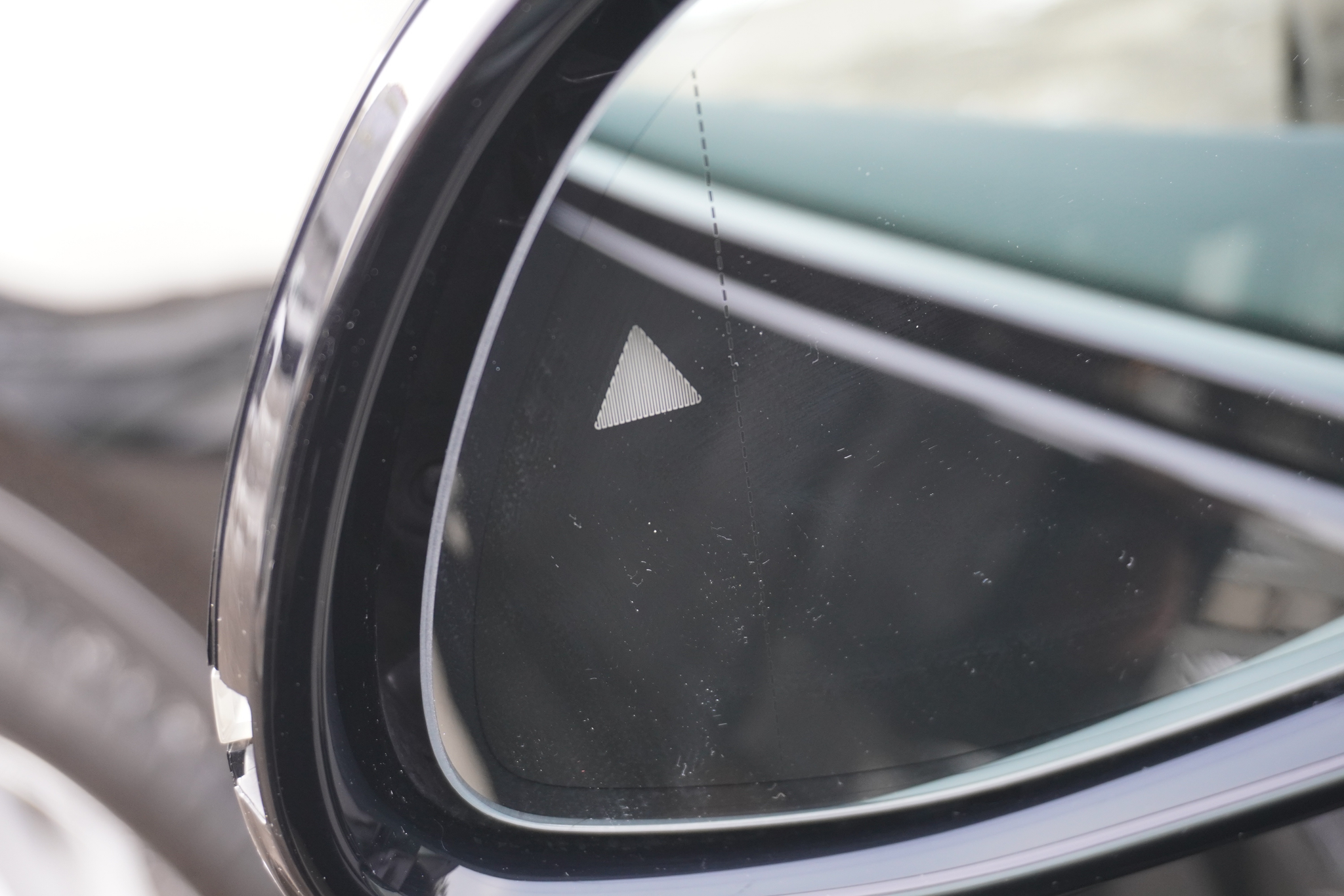 listing desktop thumbnail image 30