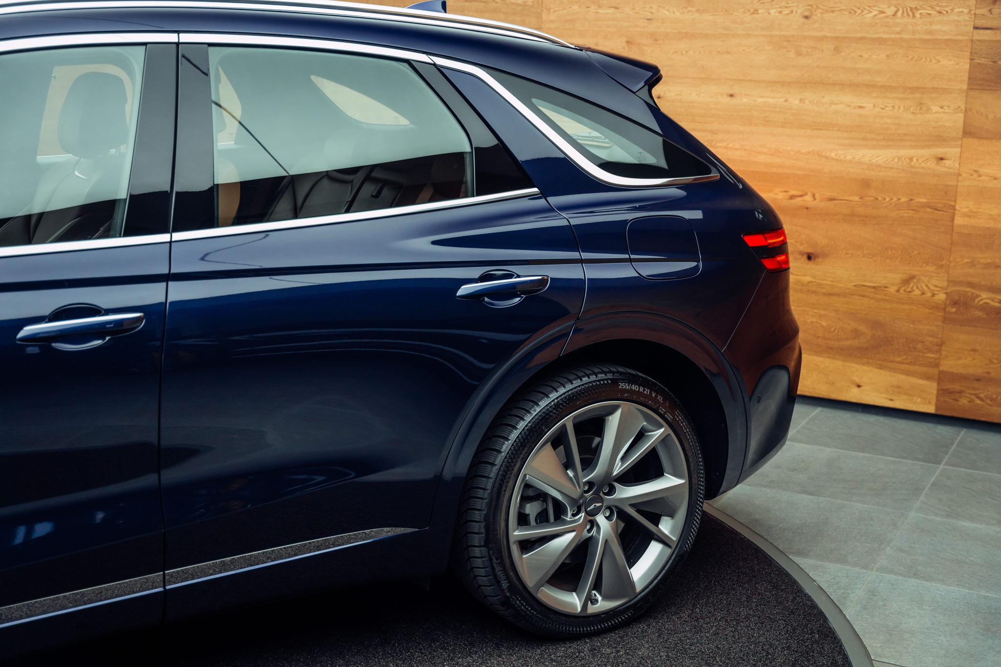 listing desktop thumbnail image 18