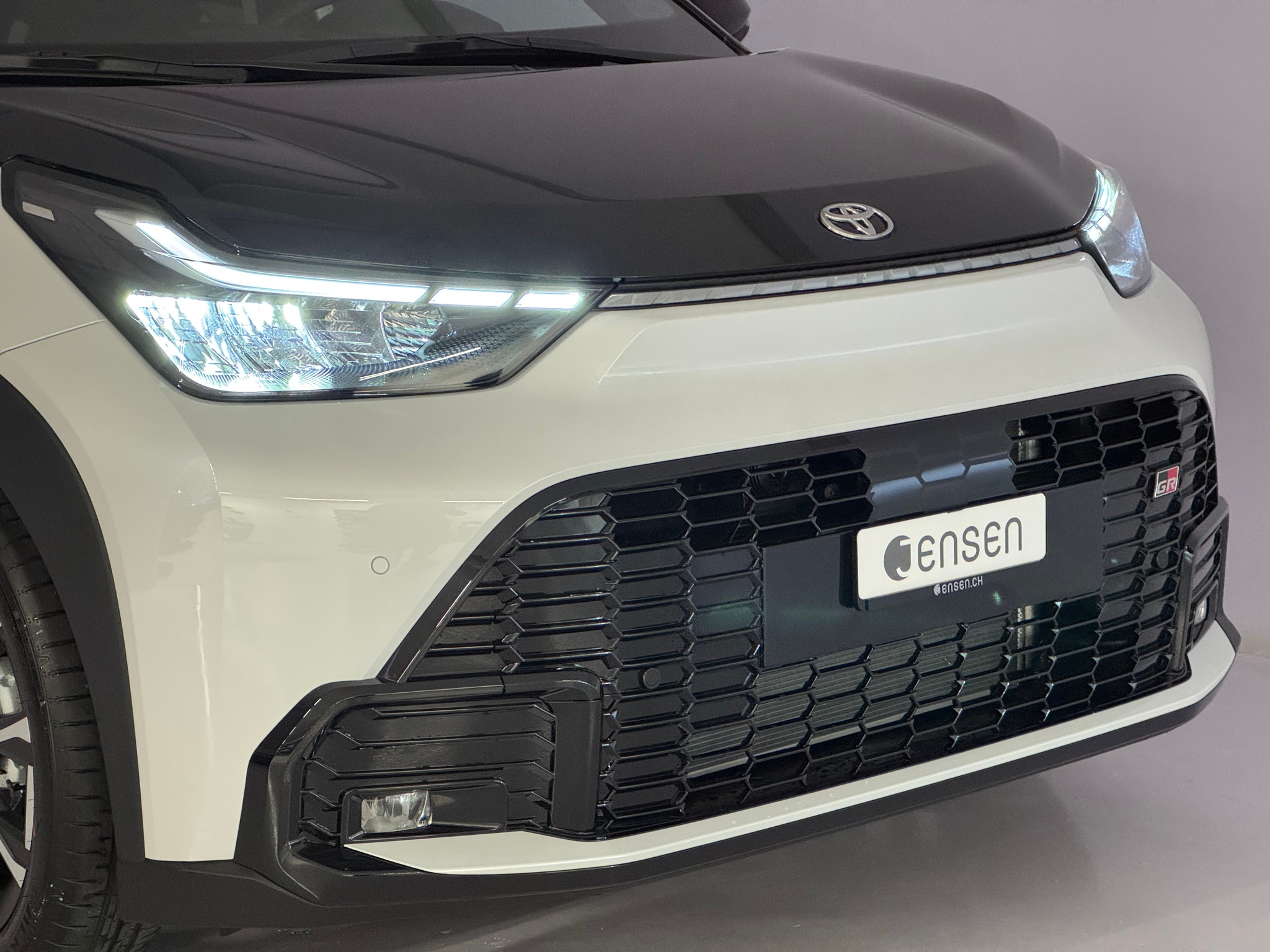 listing desktop thumbnail image 15