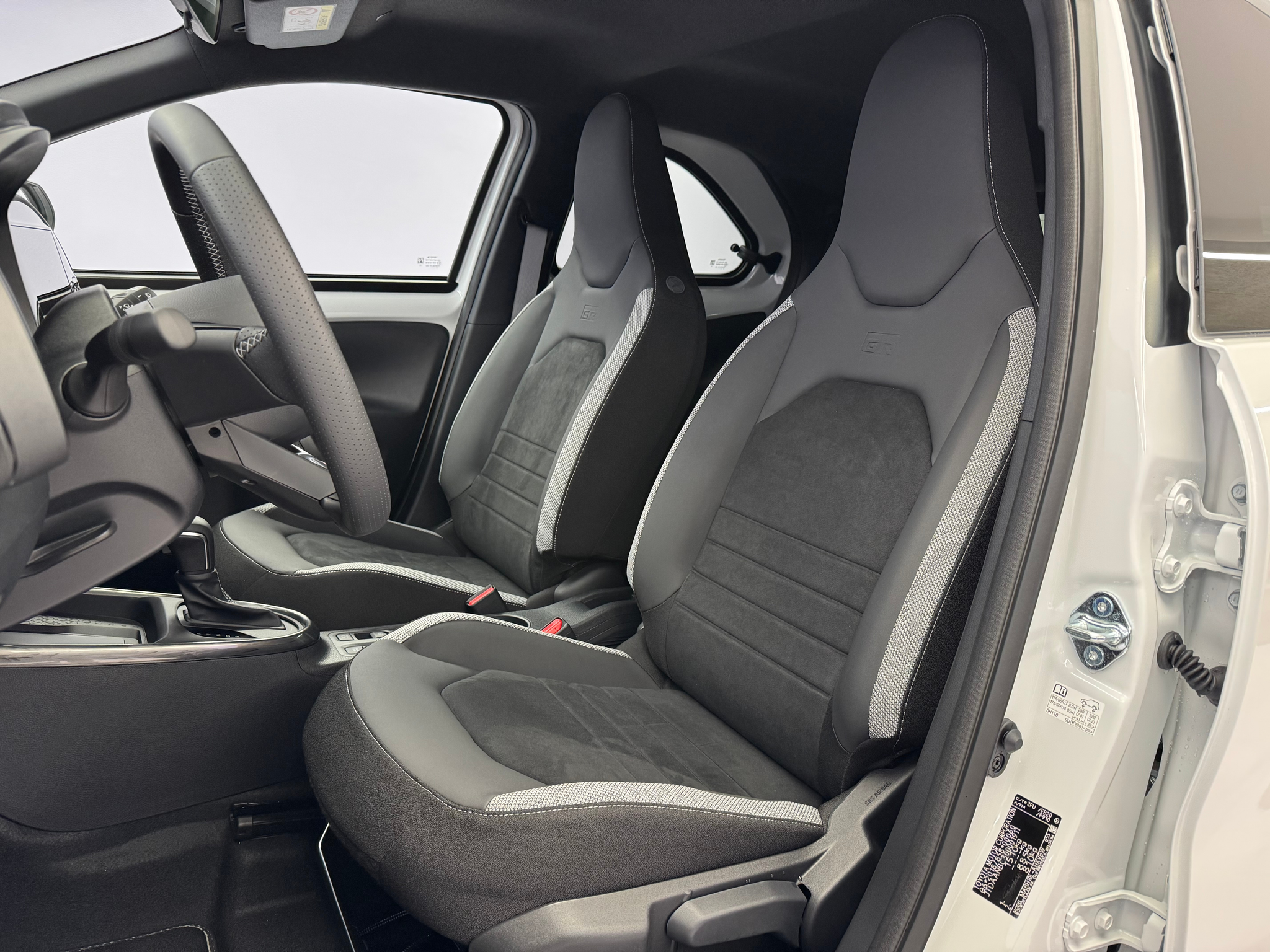 listing desktop thumbnail image 8